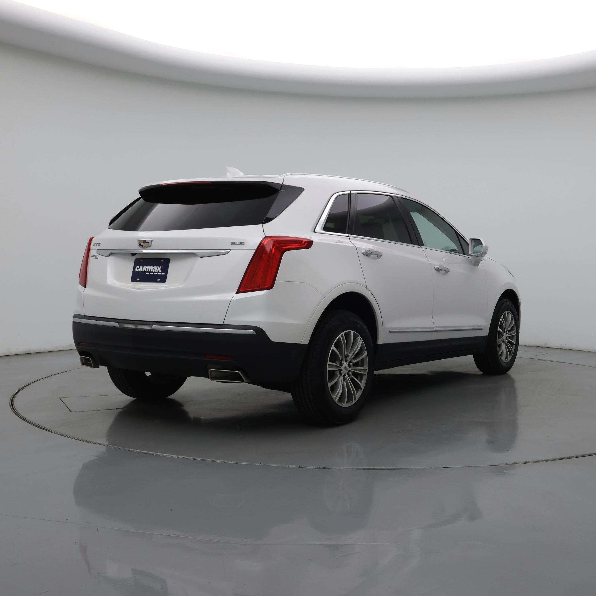 Thumbnail: 2017 Cadillac XT5 - 8