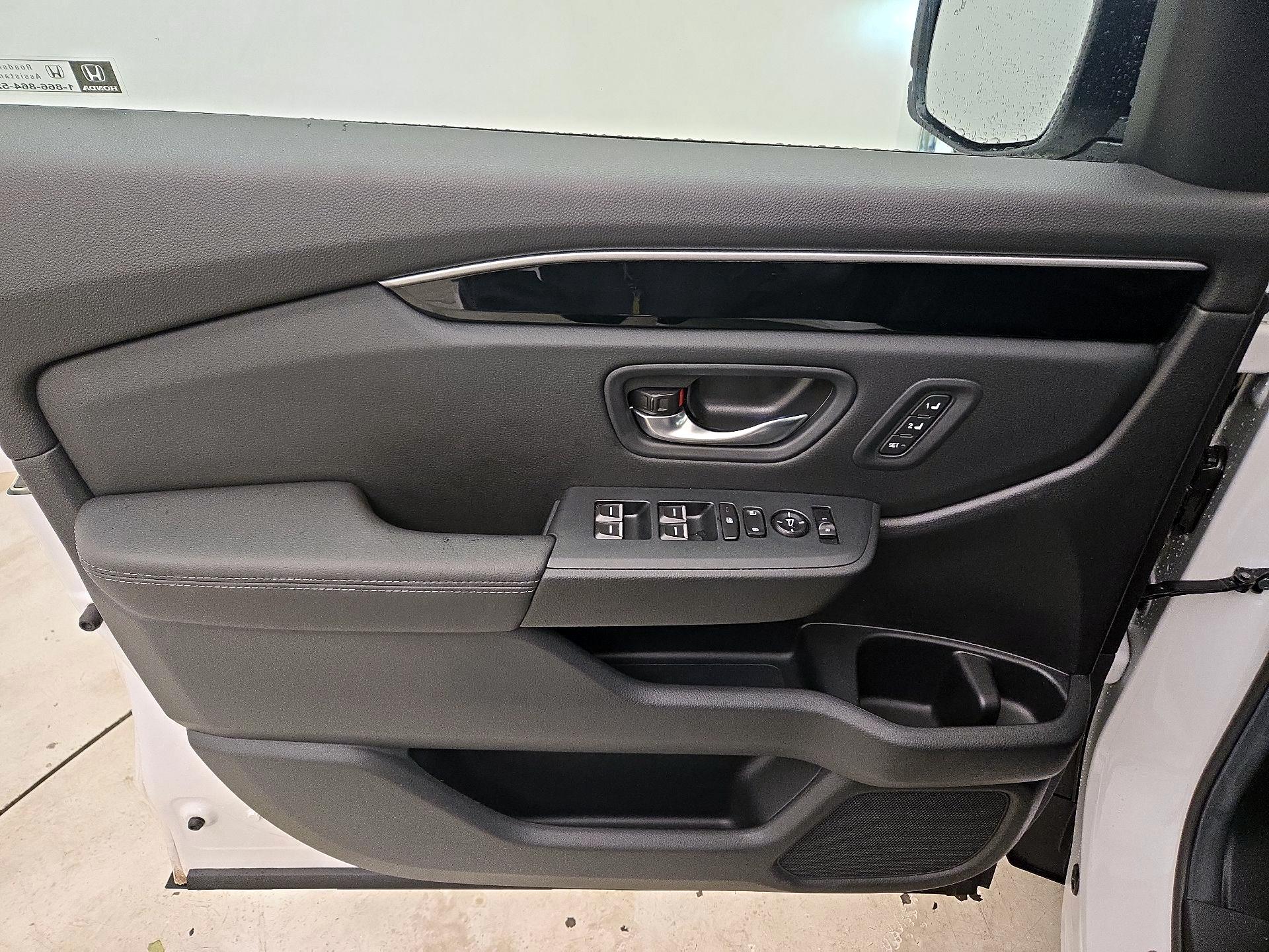 Thumbnail: 2025 Honda Pilot - 12