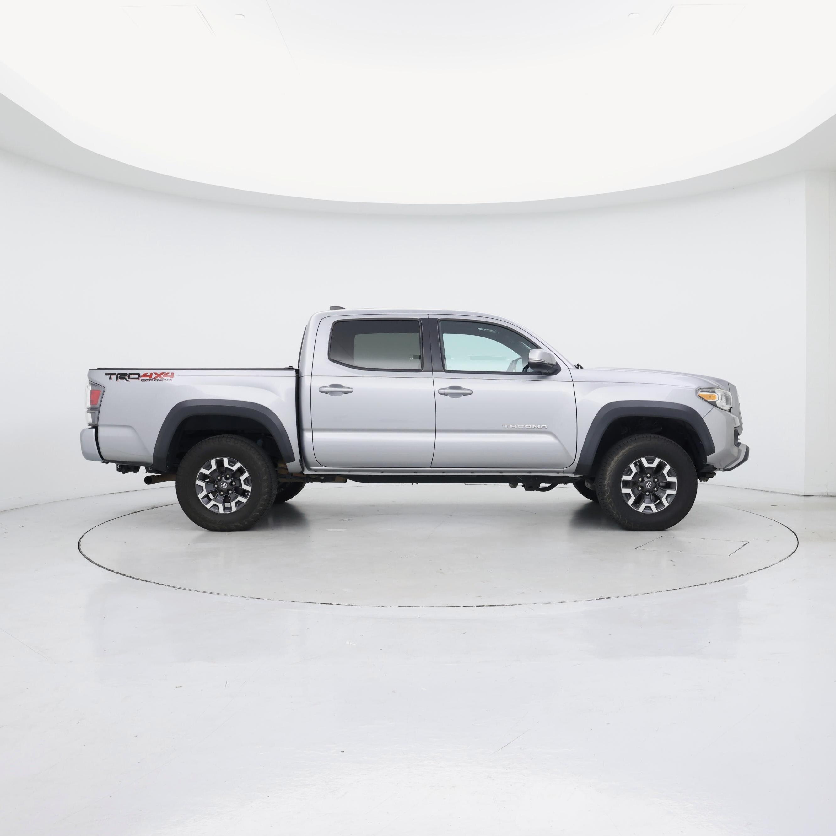 Thumbnail: 2020 Toyota Tacoma - 7