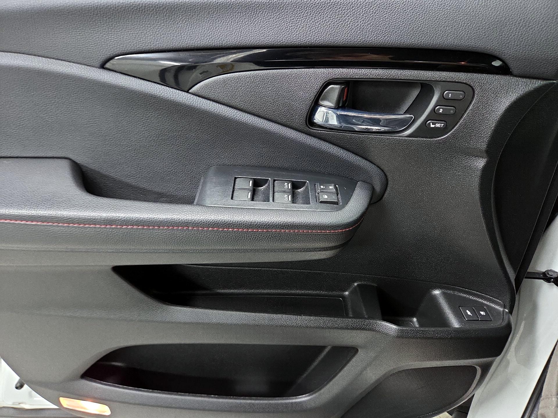 Thumbnail: 2022 Honda Pilot - 10
