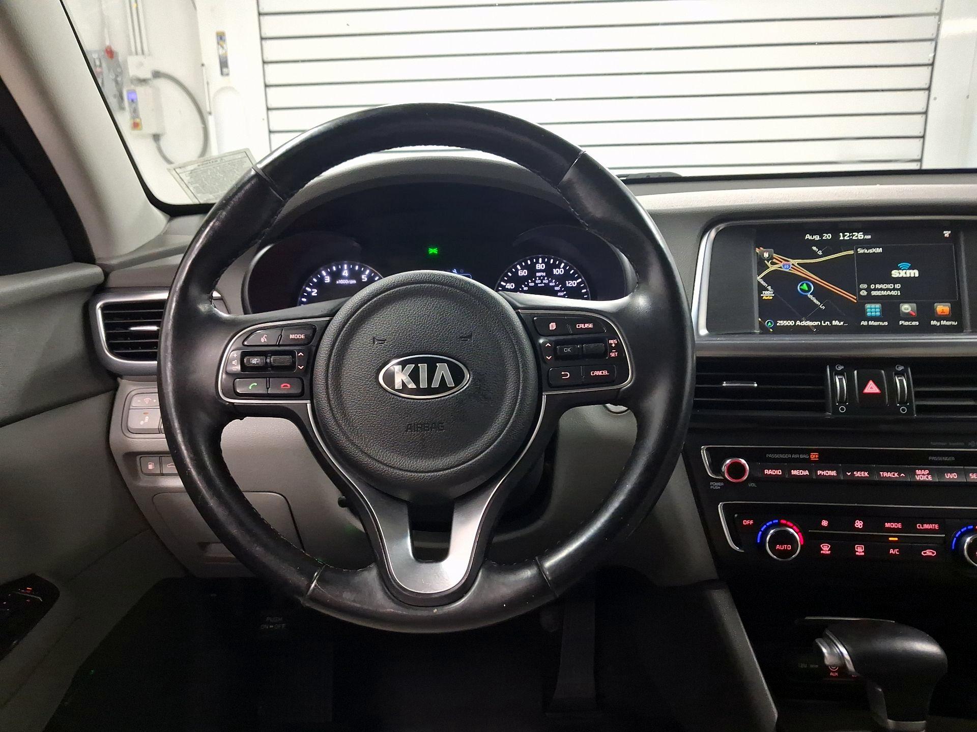 Thumbnail: 2016 Kia Optima - 10