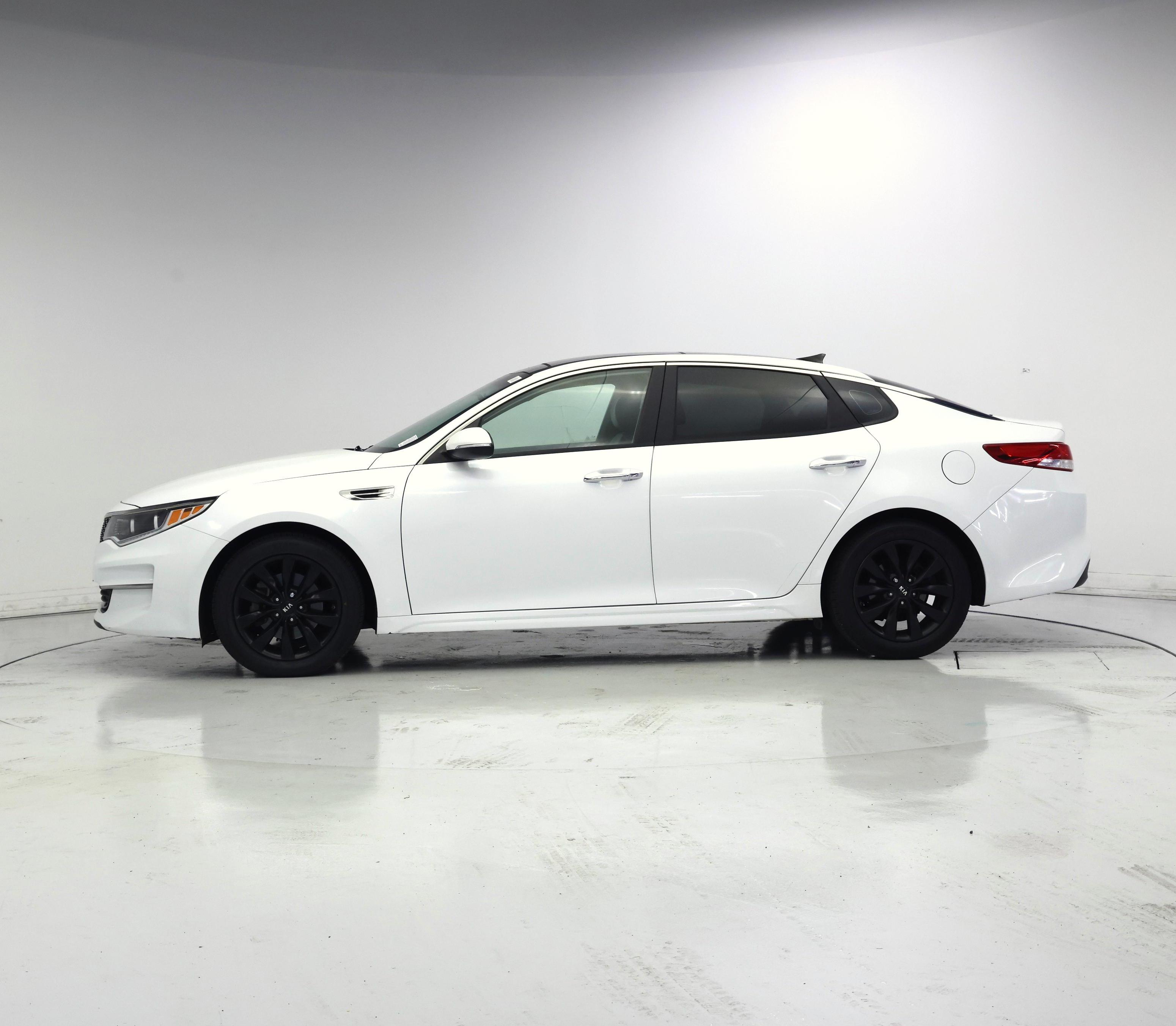 Thumbnail: 2016 Kia Optima - 3