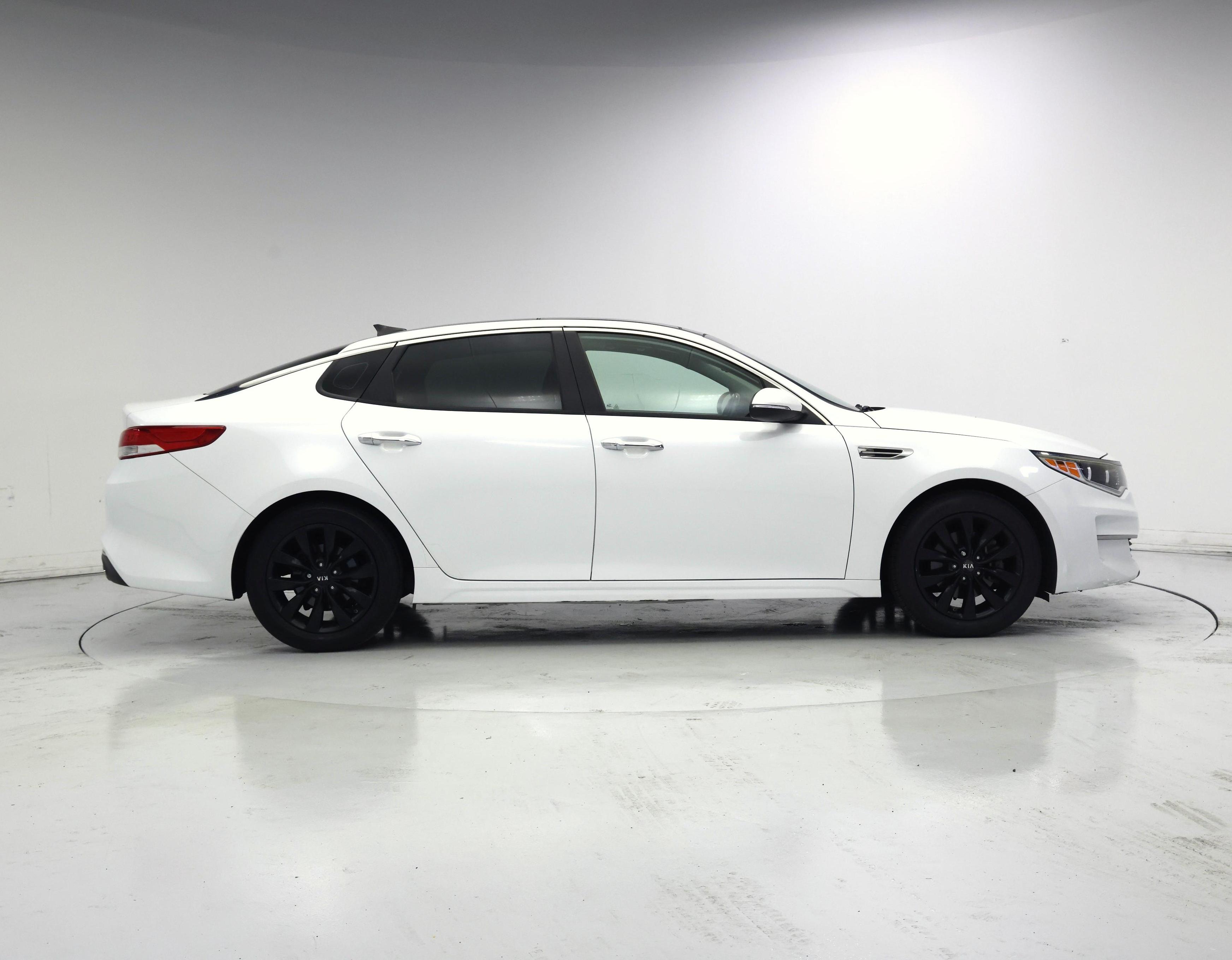 Thumbnail: 2016 Kia Optima - 7
