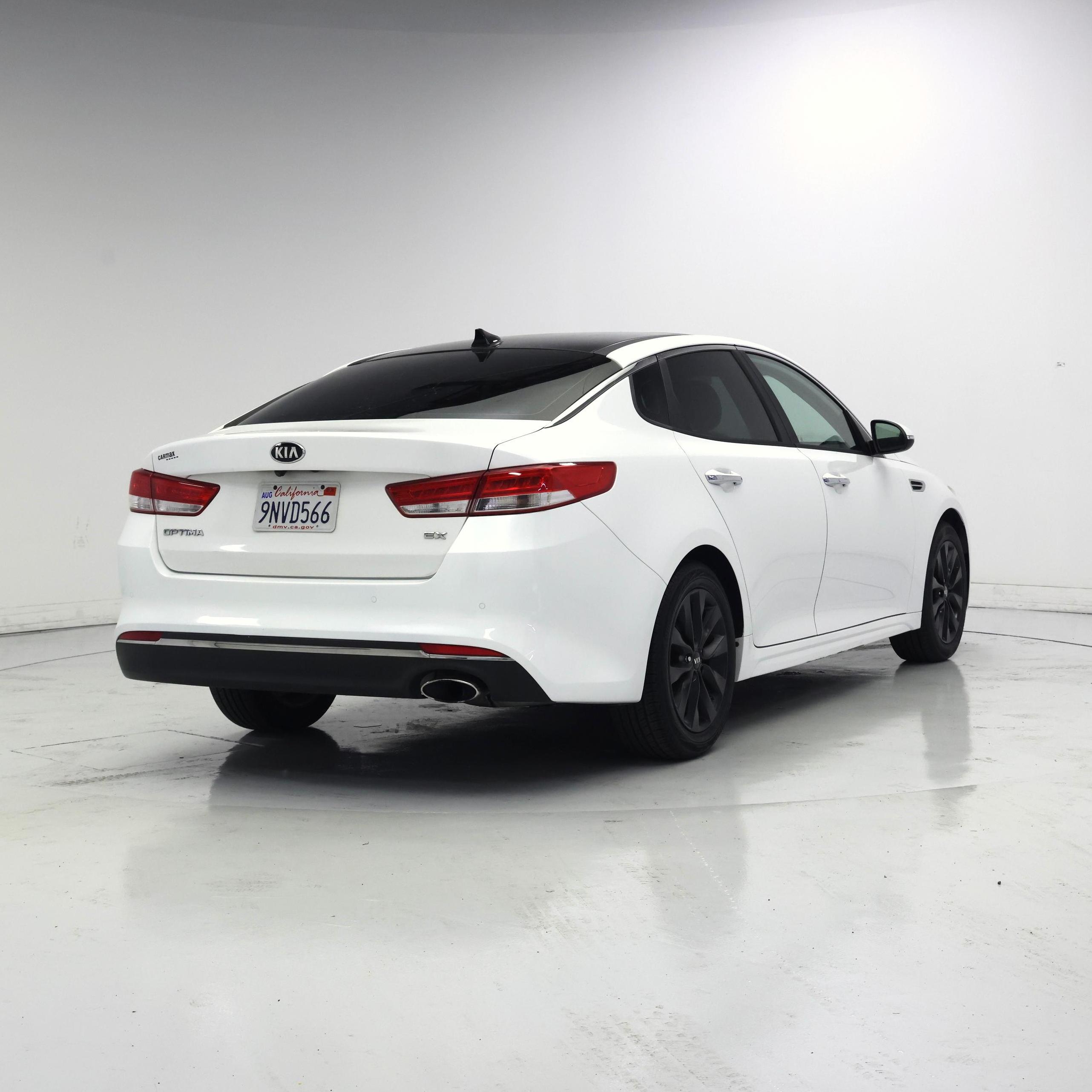 Thumbnail: 2016 Kia Optima - 8