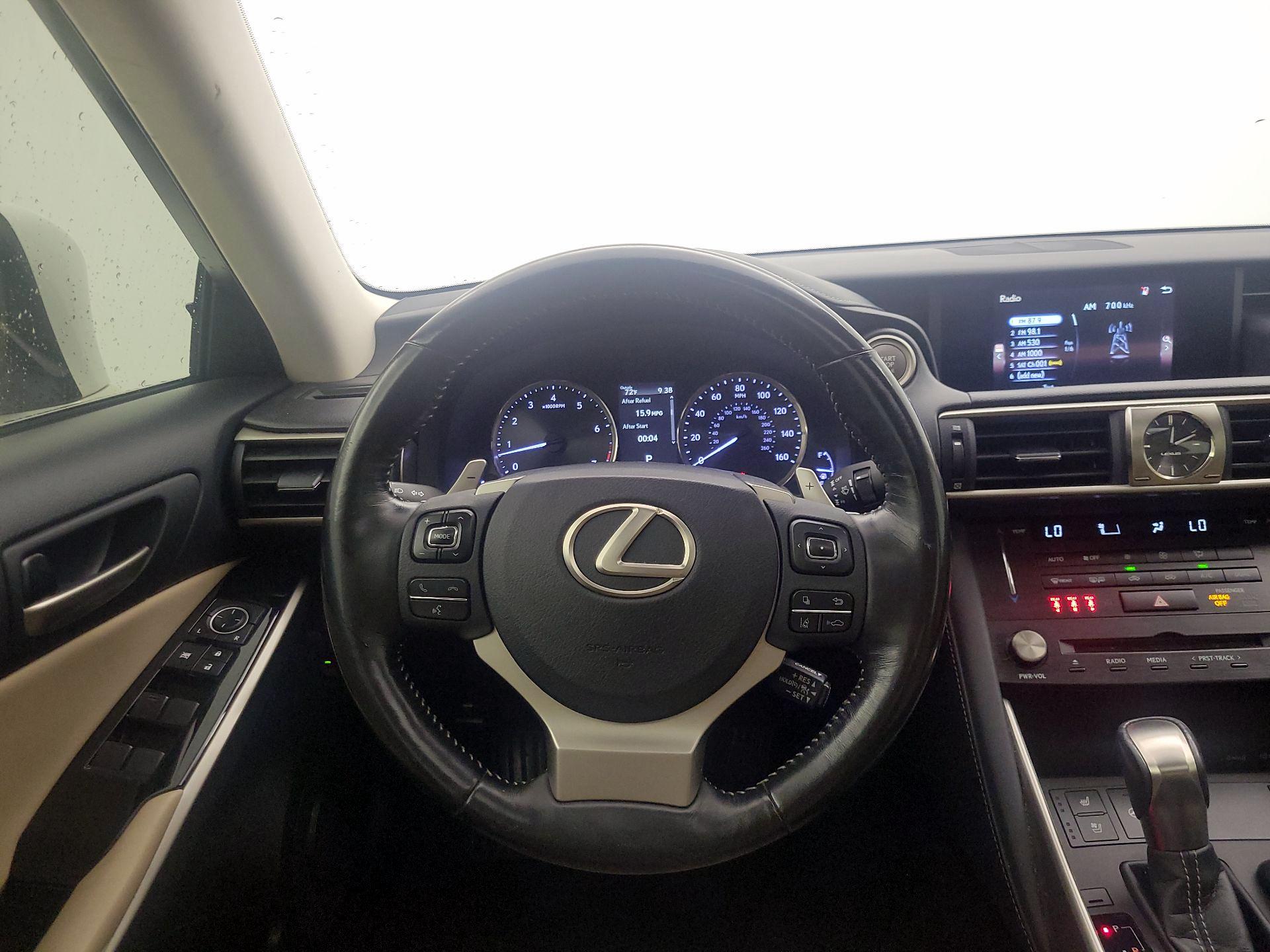Thumbnail: 2017 Lexus IS - 10