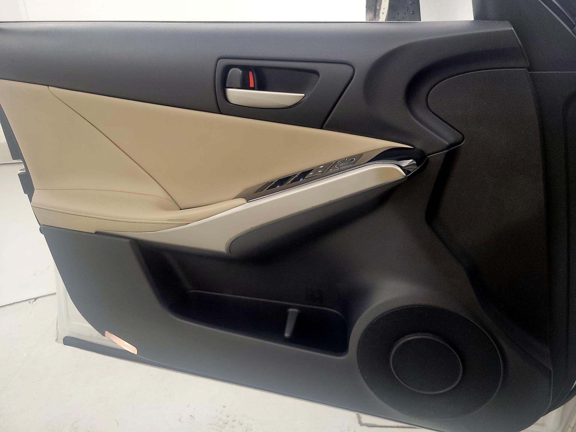 Thumbnail: 2017 Lexus IS - 12