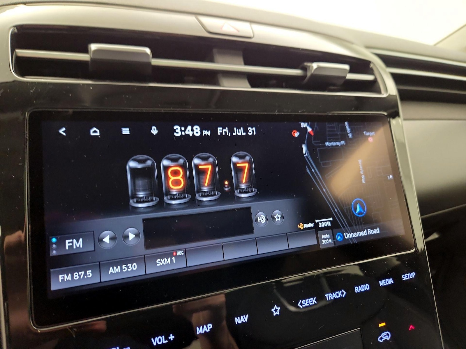 2022 Hyundai Tucson Limited - Photo 17