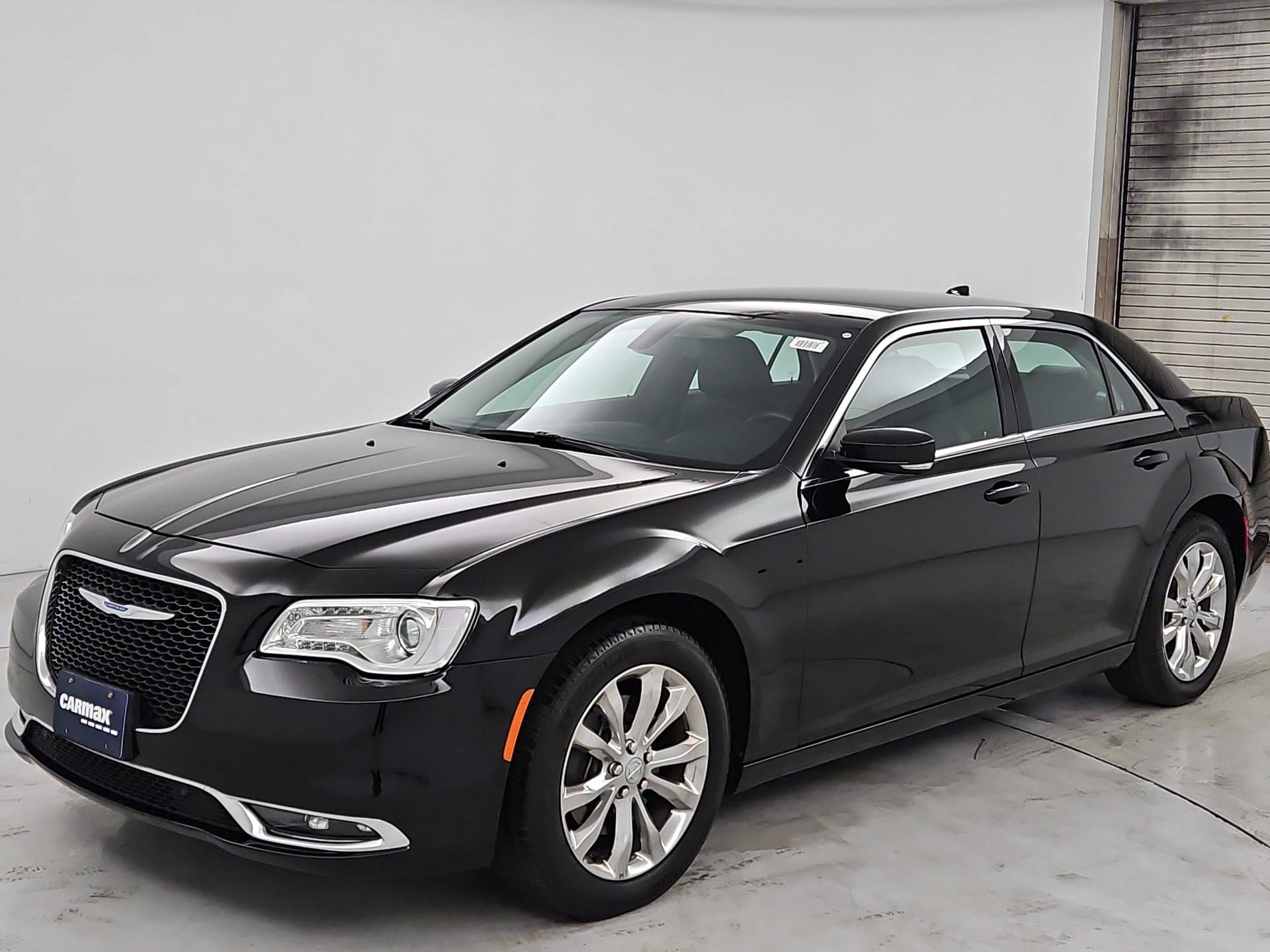Thumbnail: 2018 Chrysler 300 - 3
