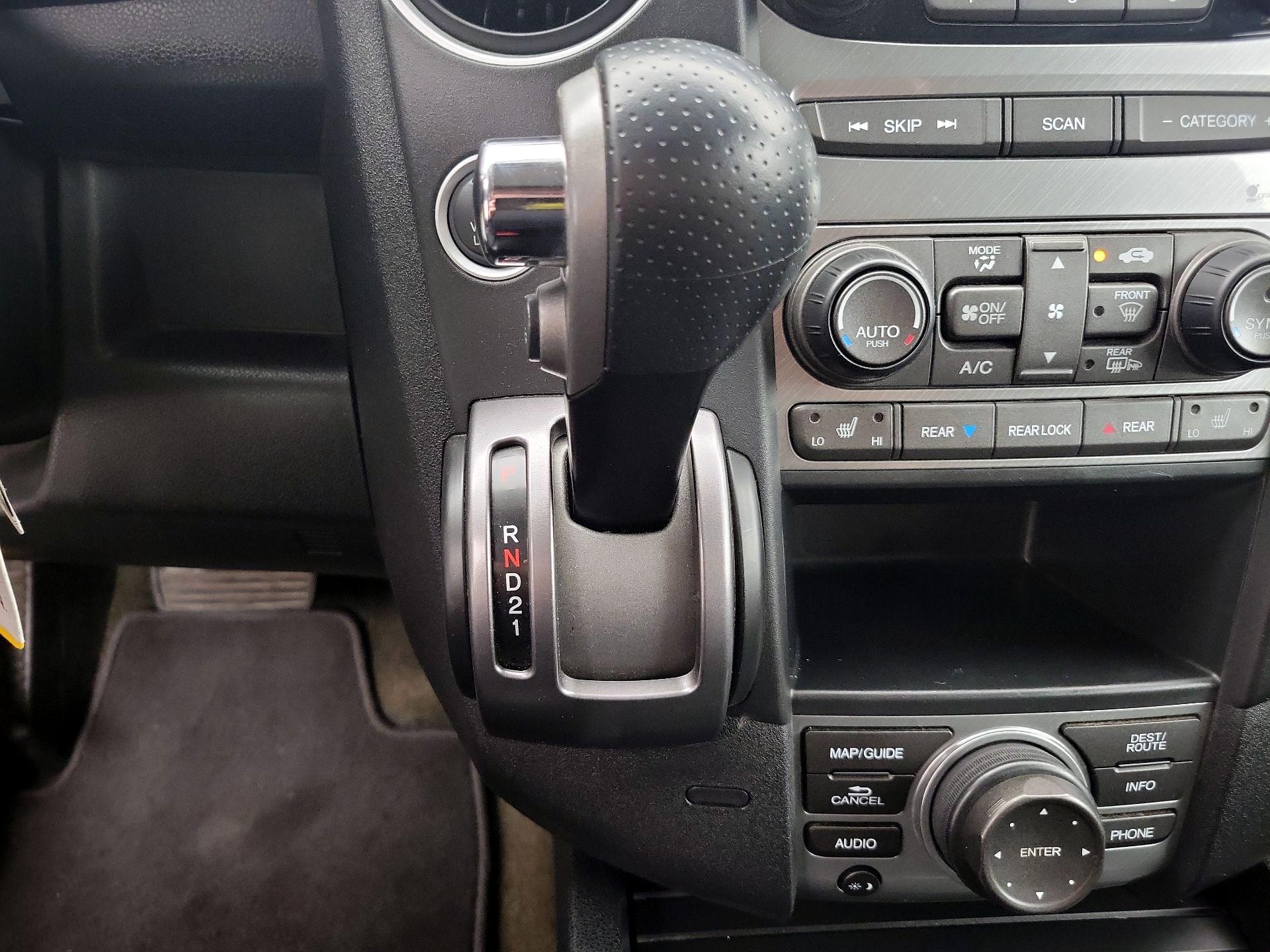 Thumbnail: 2014 Honda Pilot - 18