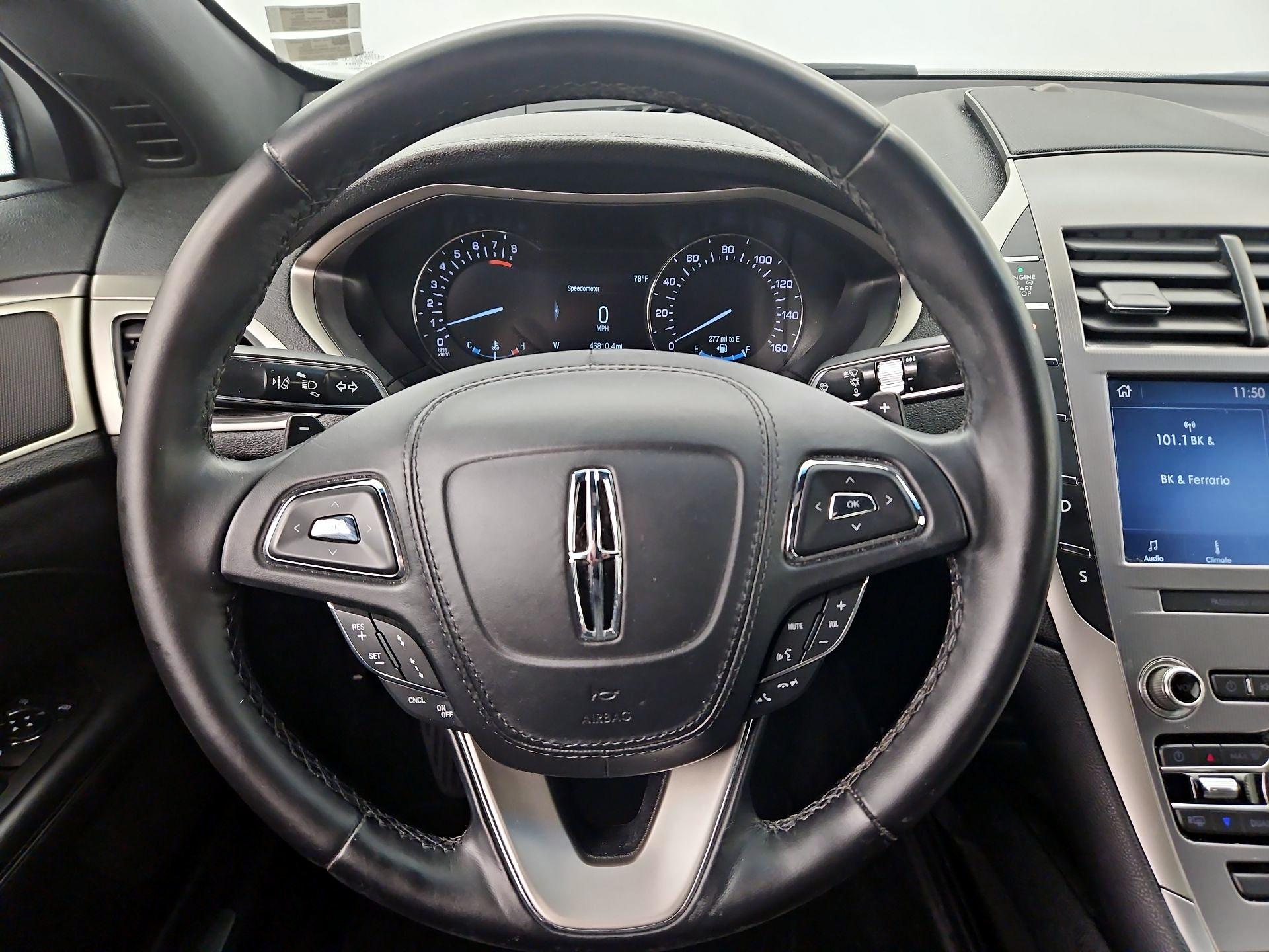 Thumbnail: 2020 Lincoln MKZ - 10