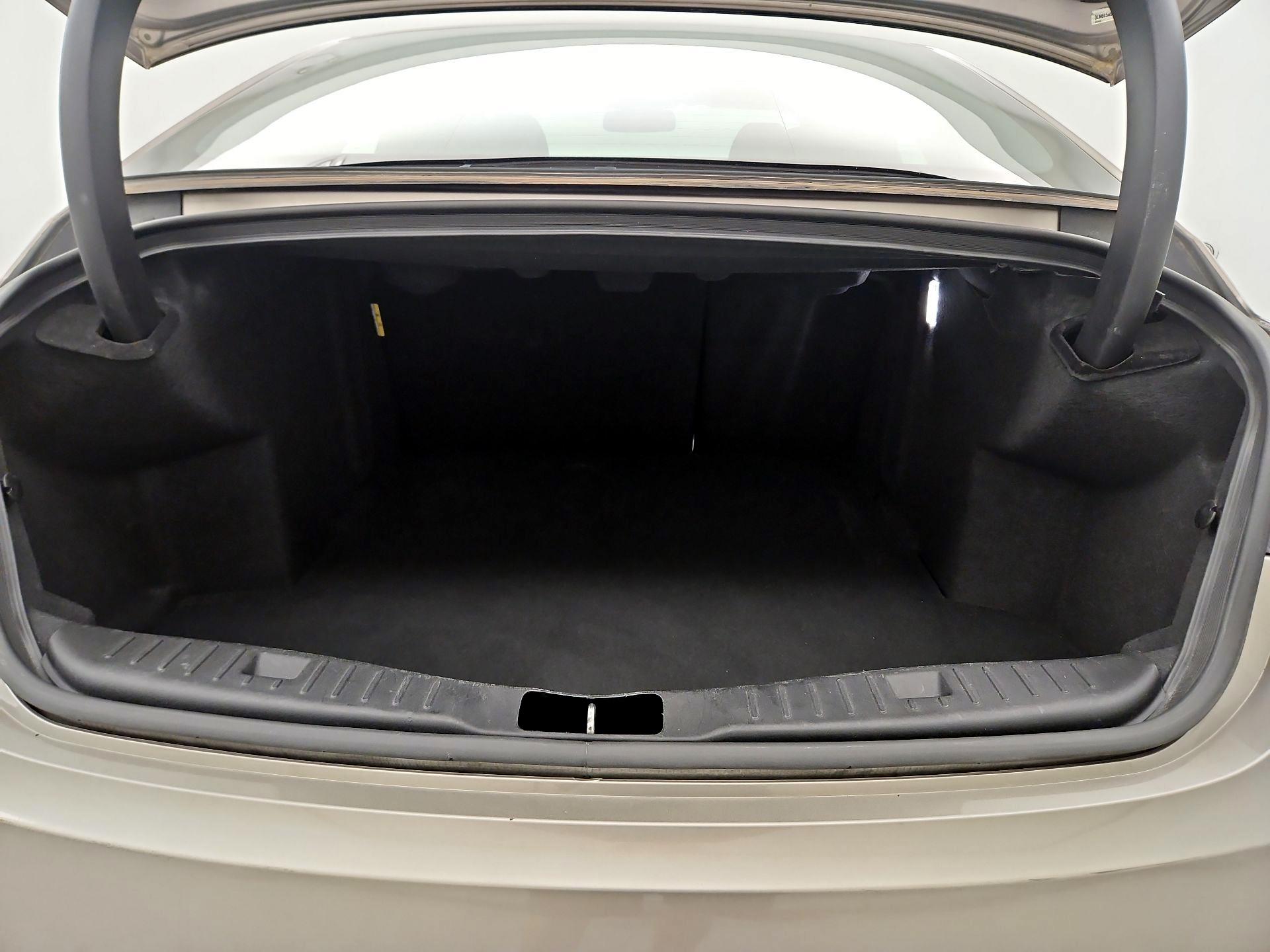 Thumbnail: 2020 Lincoln MKZ - 20