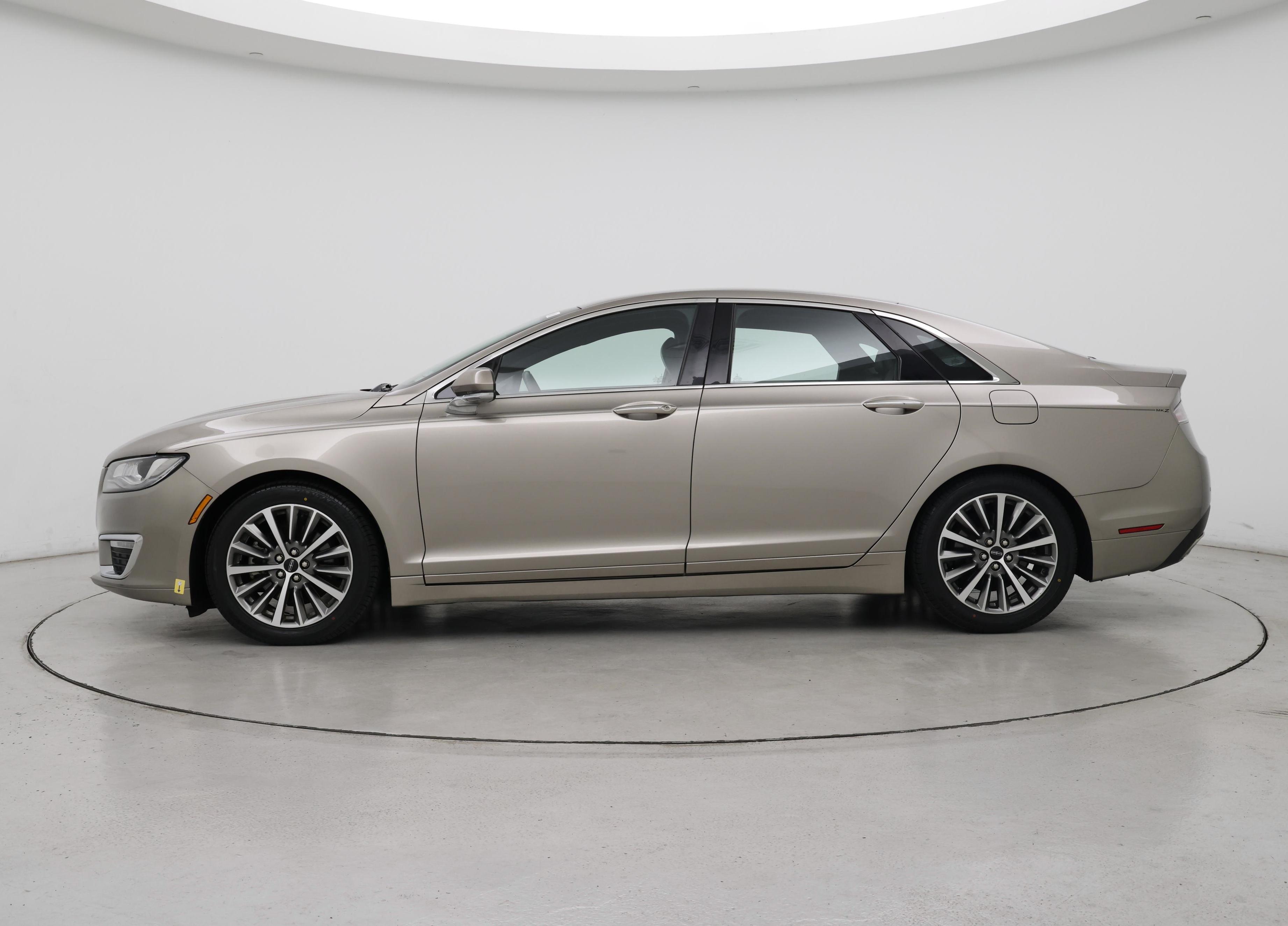 Thumbnail: 2020 Lincoln MKZ - 3