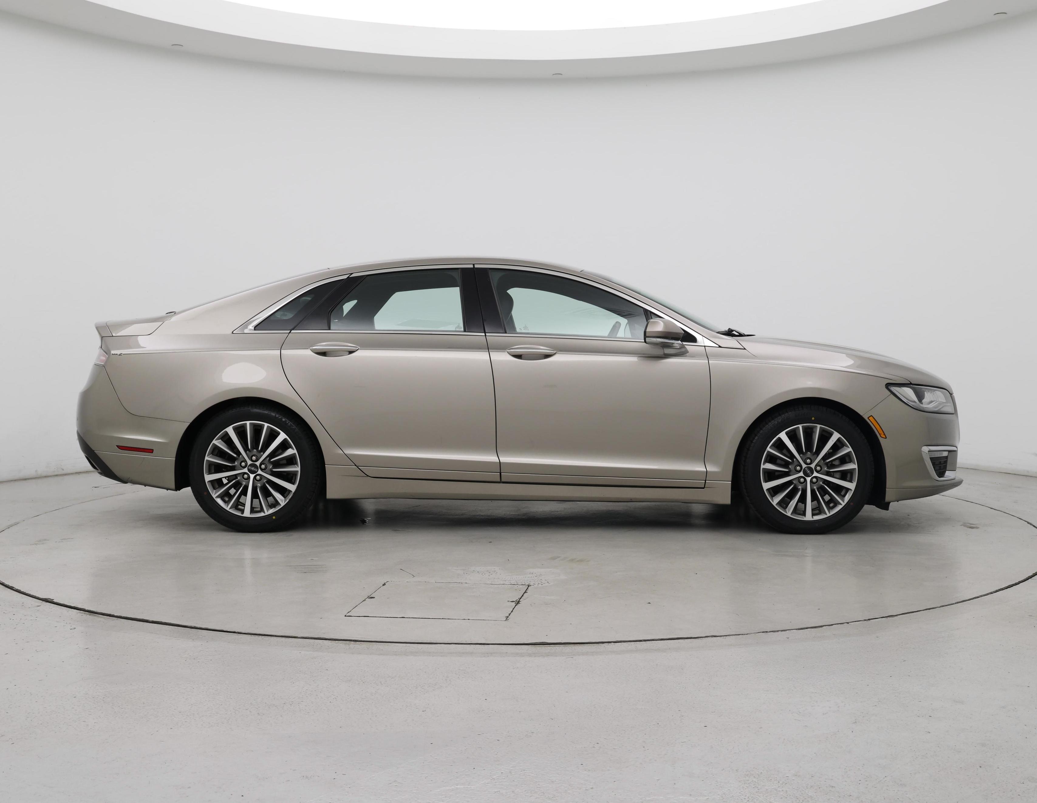 Thumbnail: 2020 Lincoln MKZ - 7