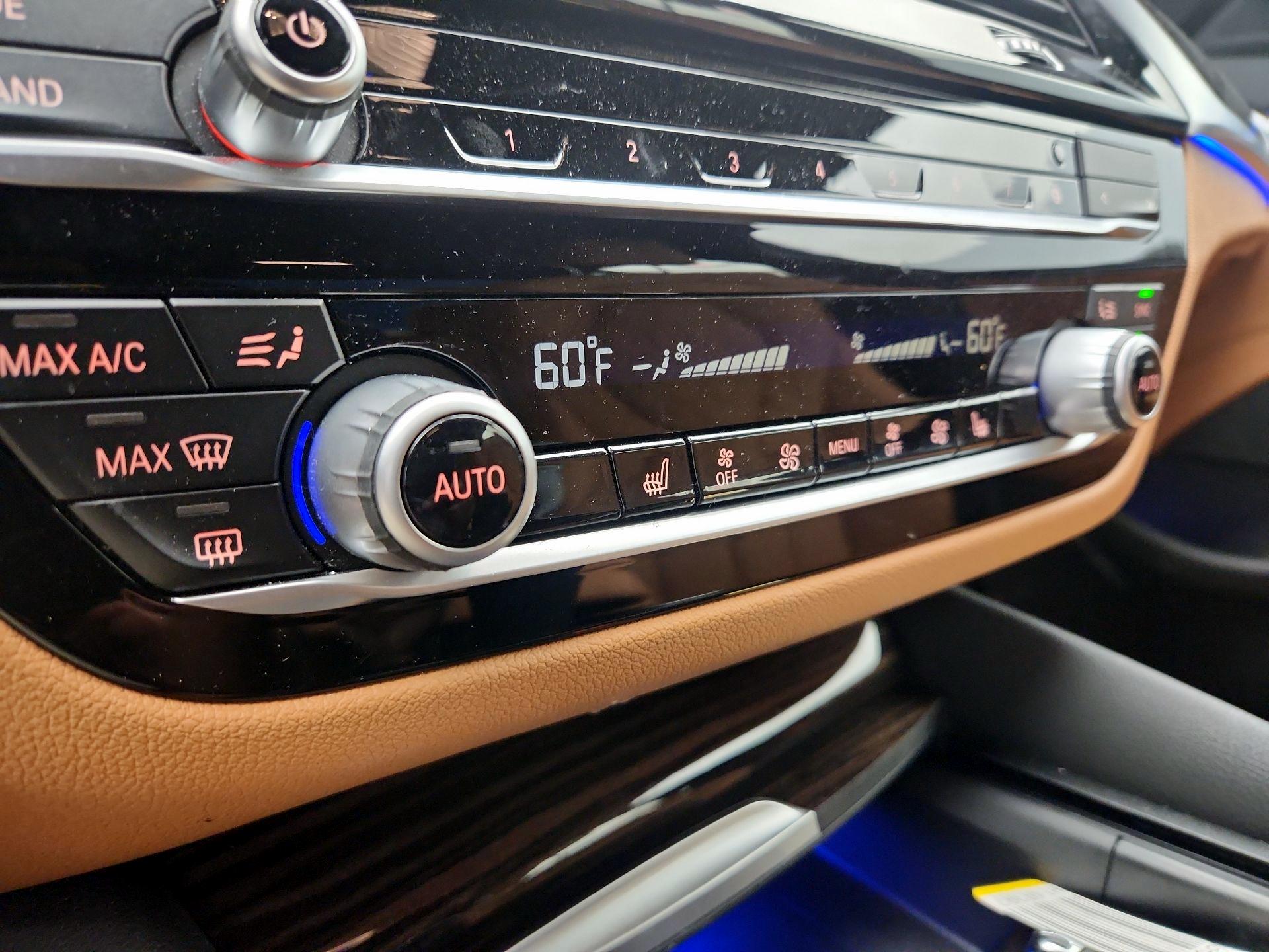 Thumbnail: 2022 BMW 5 Series - 16