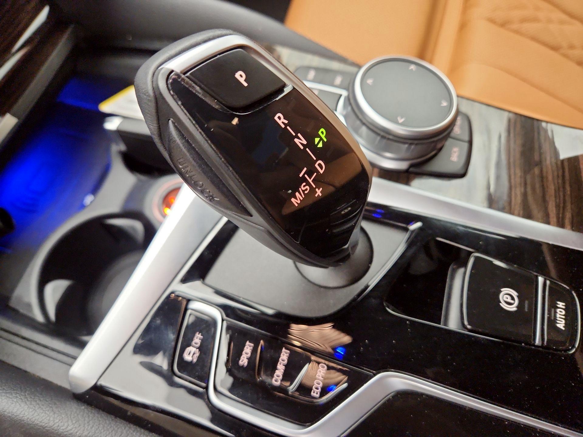 Thumbnail: 2022 BMW 5 Series - 17