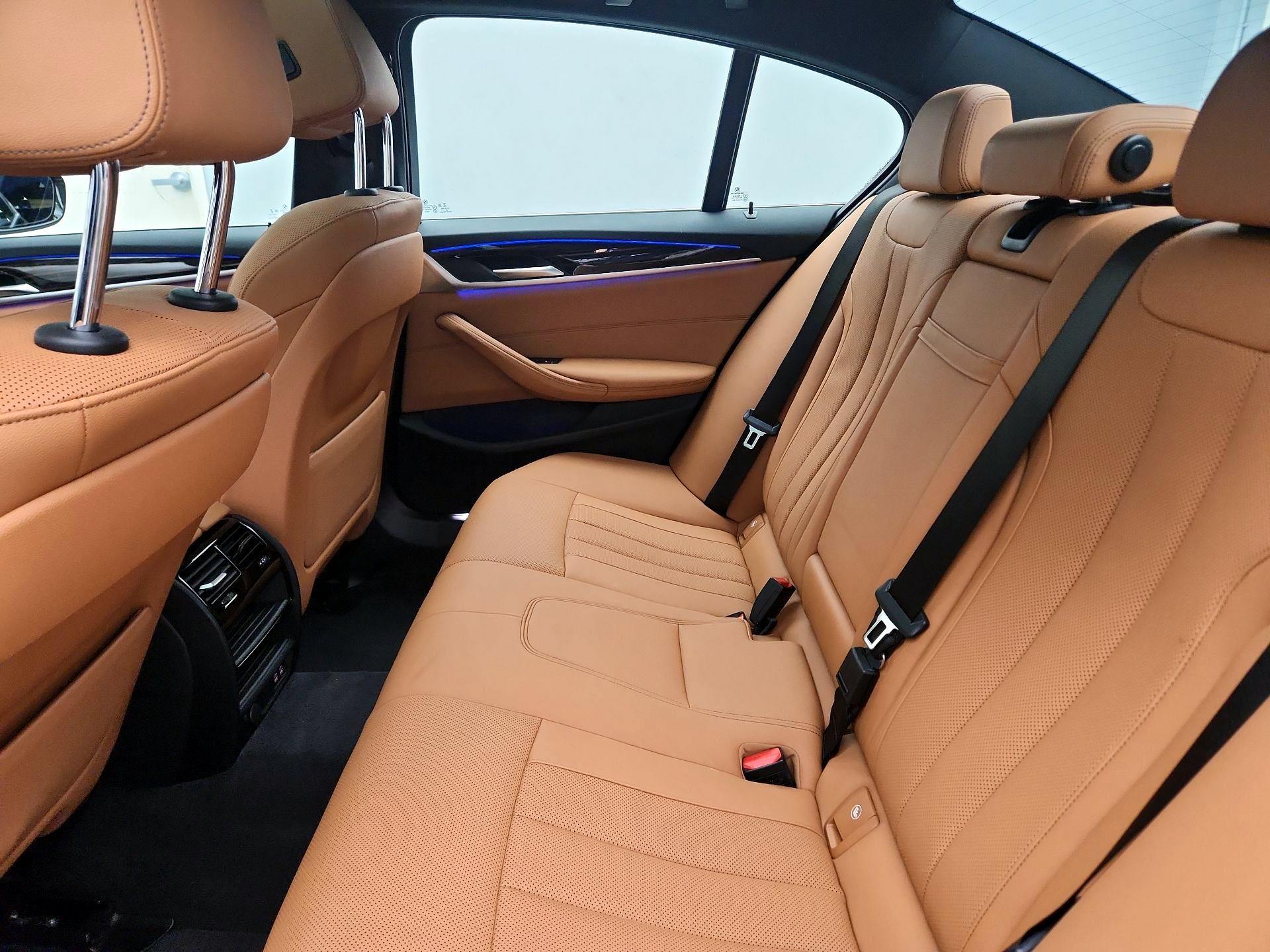 Thumbnail: 2022 BMW 5 Series - 20