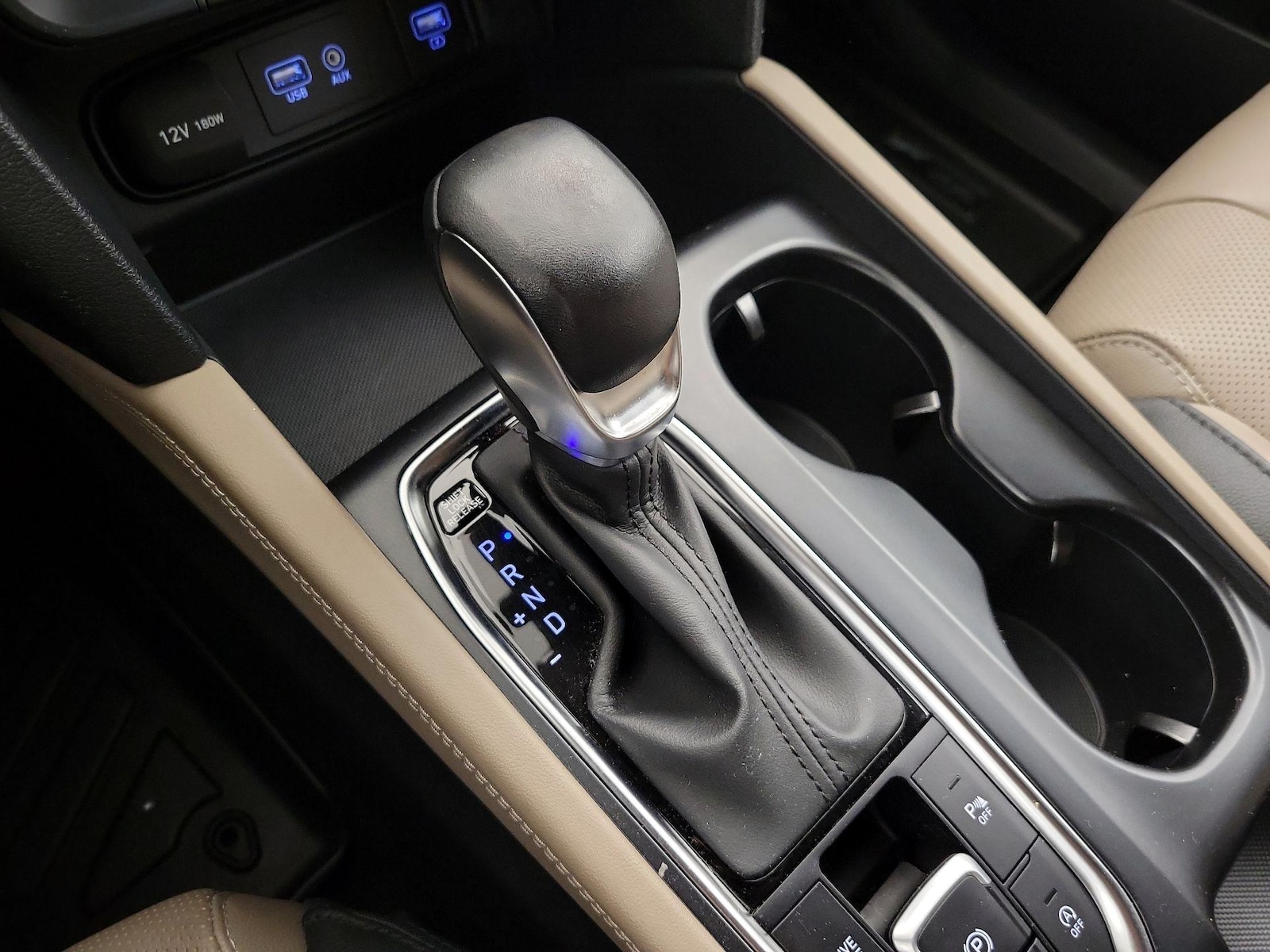 2019 Hyundai Santa Fe Limited - Photo 18