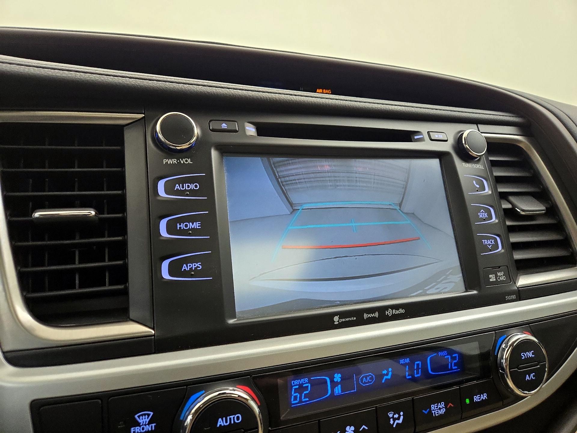 Thumbnail: 2019 Toyota Highlander - 15
