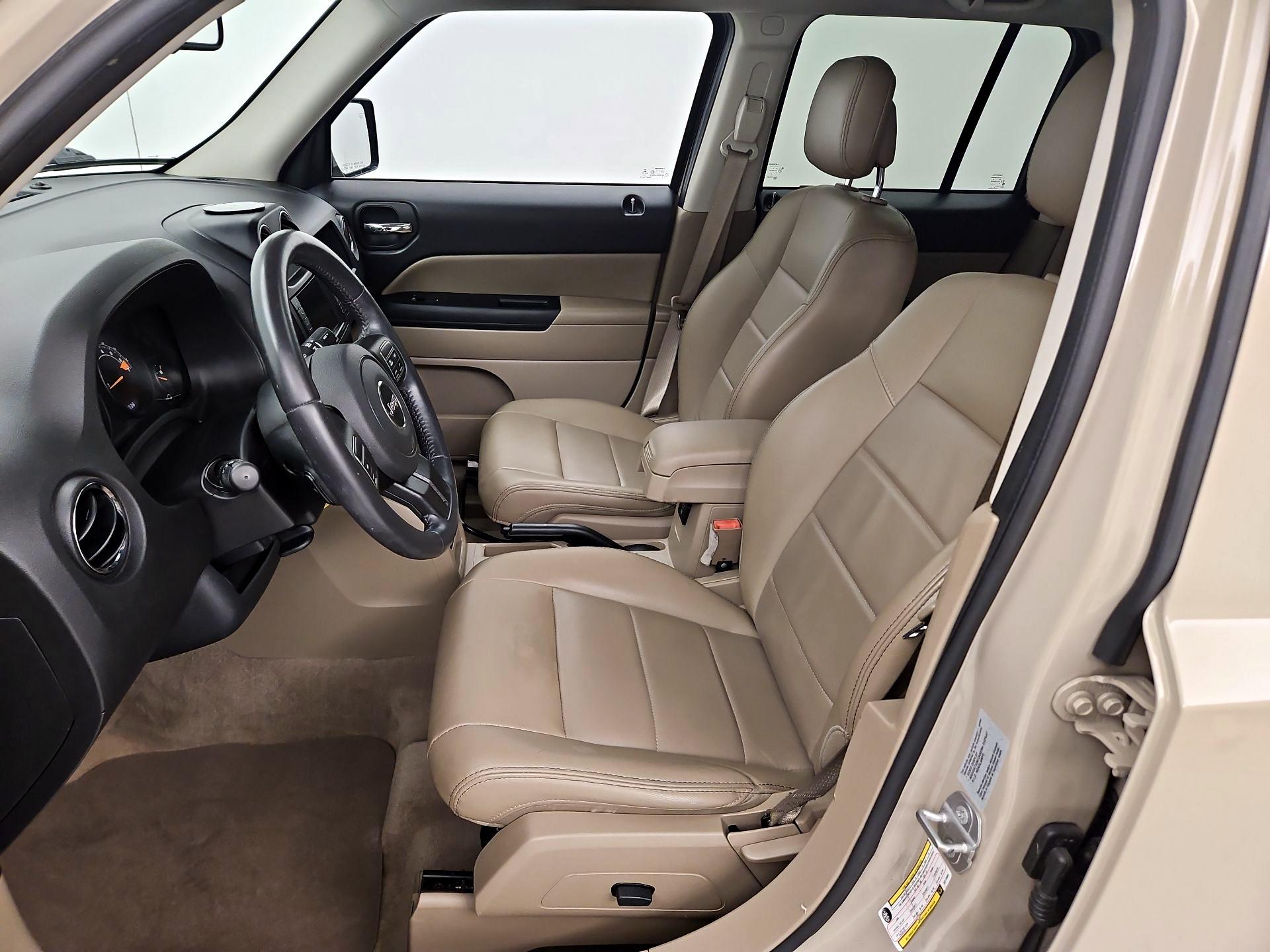 Thumbnail: 2017 Jeep Patriot - 11