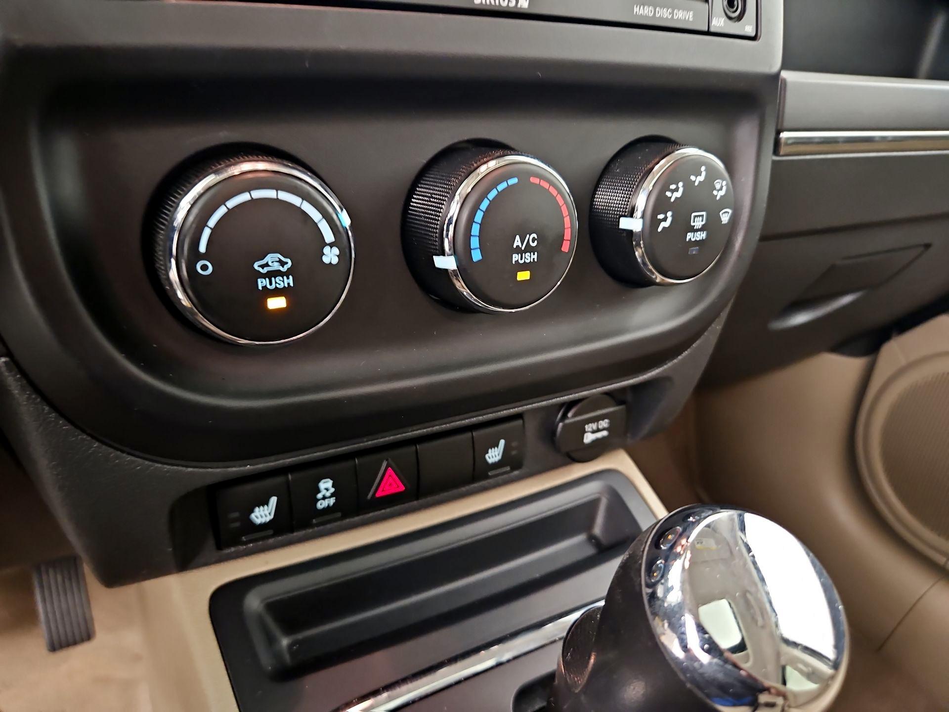 Thumbnail: 2017 Jeep Patriot - 15
