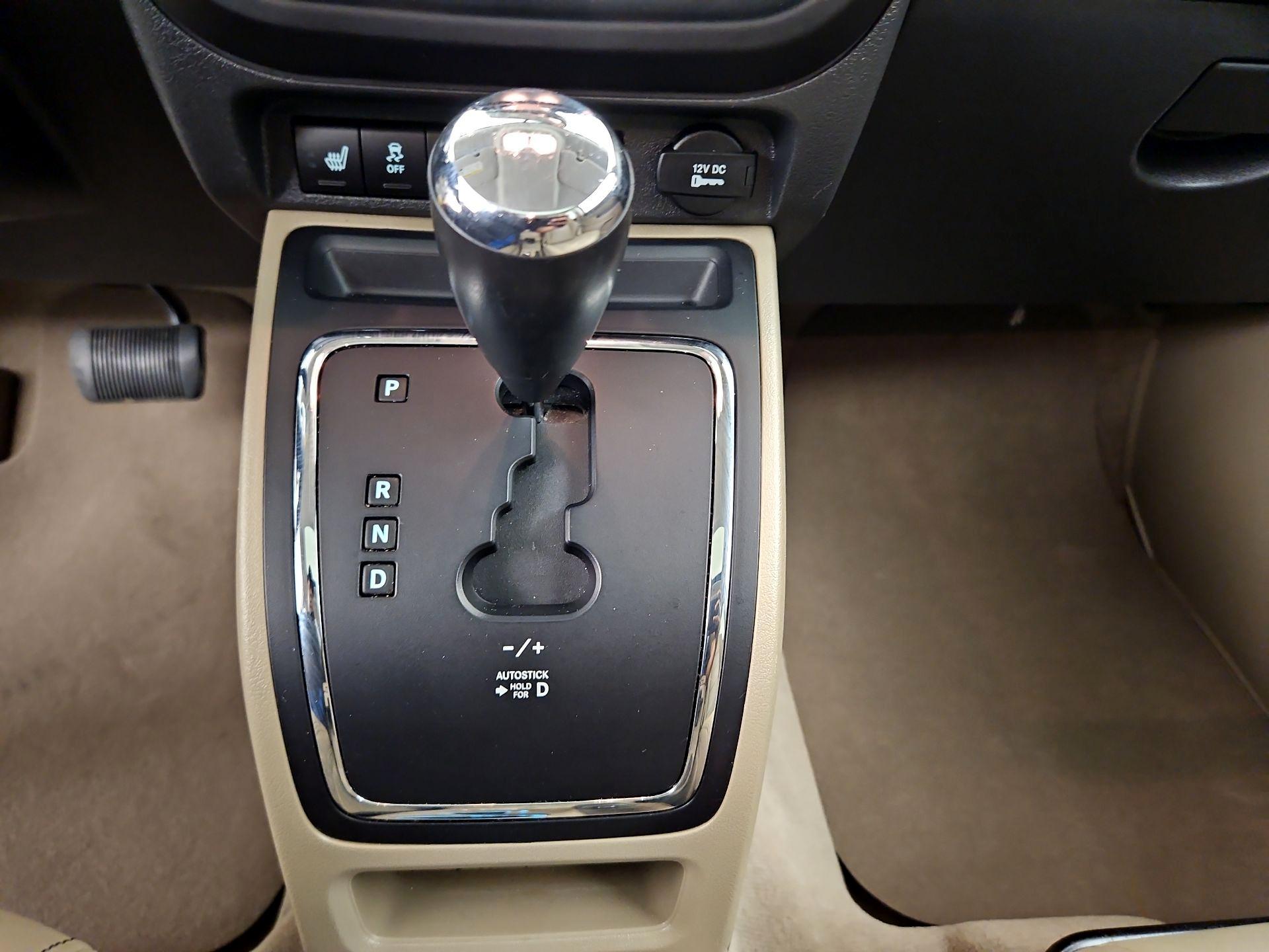 Thumbnail: 2017 Jeep Patriot - 16