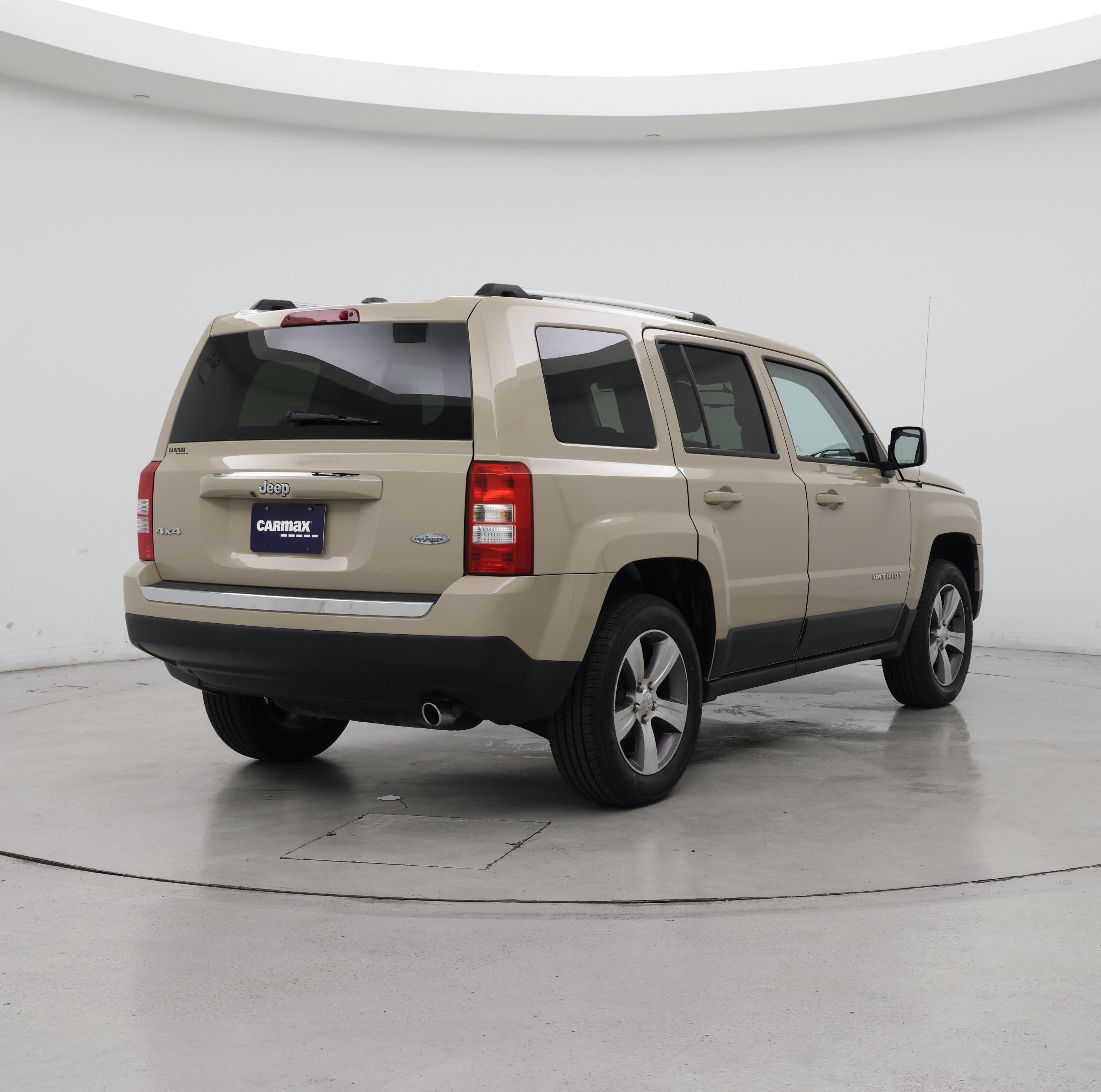 Thumbnail: 2017 Jeep Patriot - 8