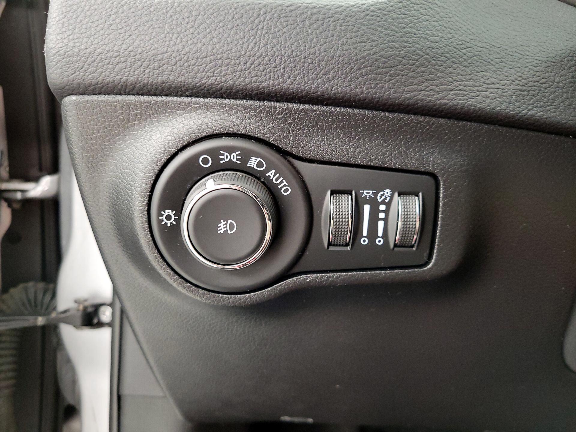 Thumbnail: 2019 Jeep Compass - 13
