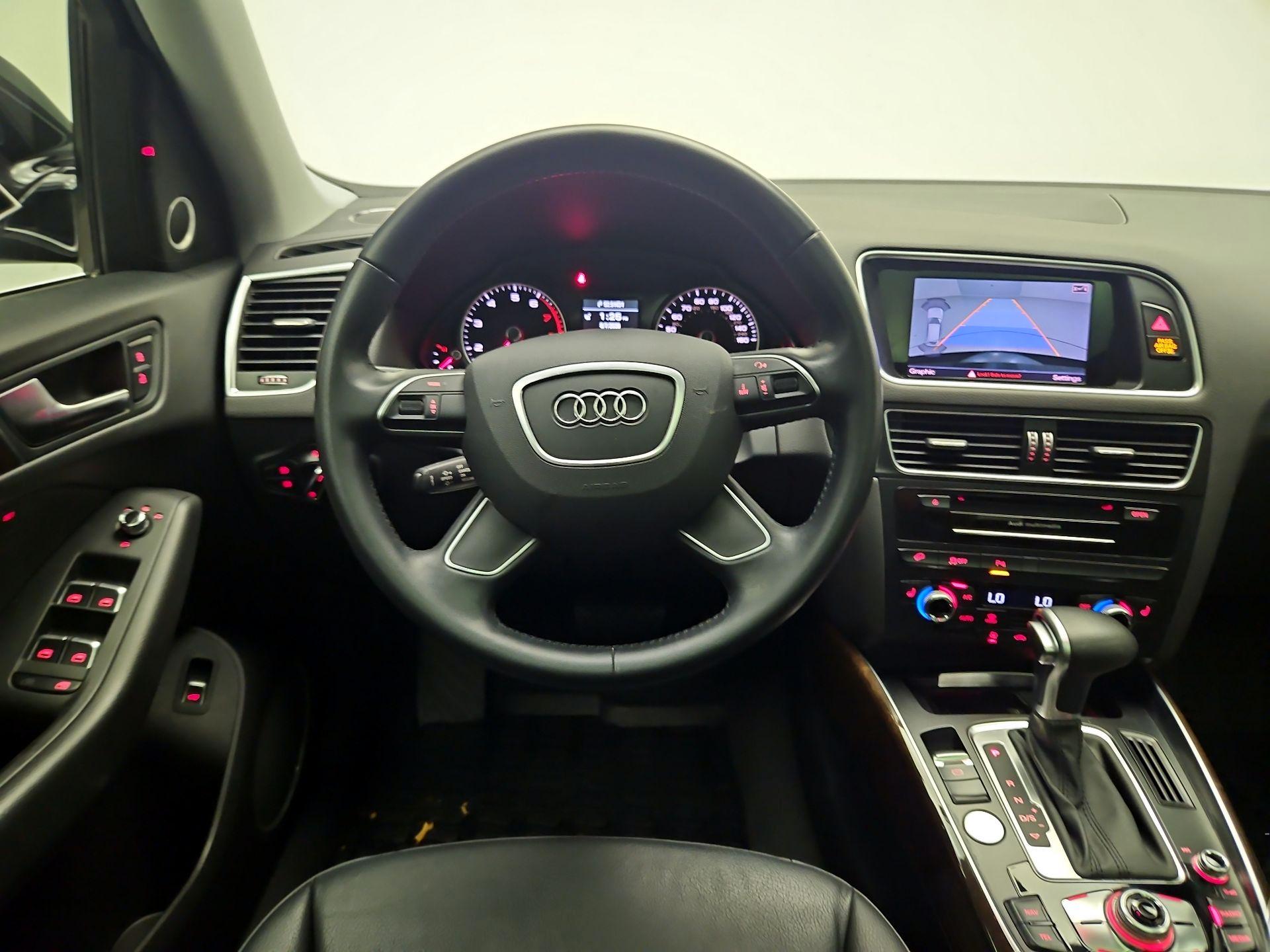Thumbnail: 2016 Audi Q5 - 10