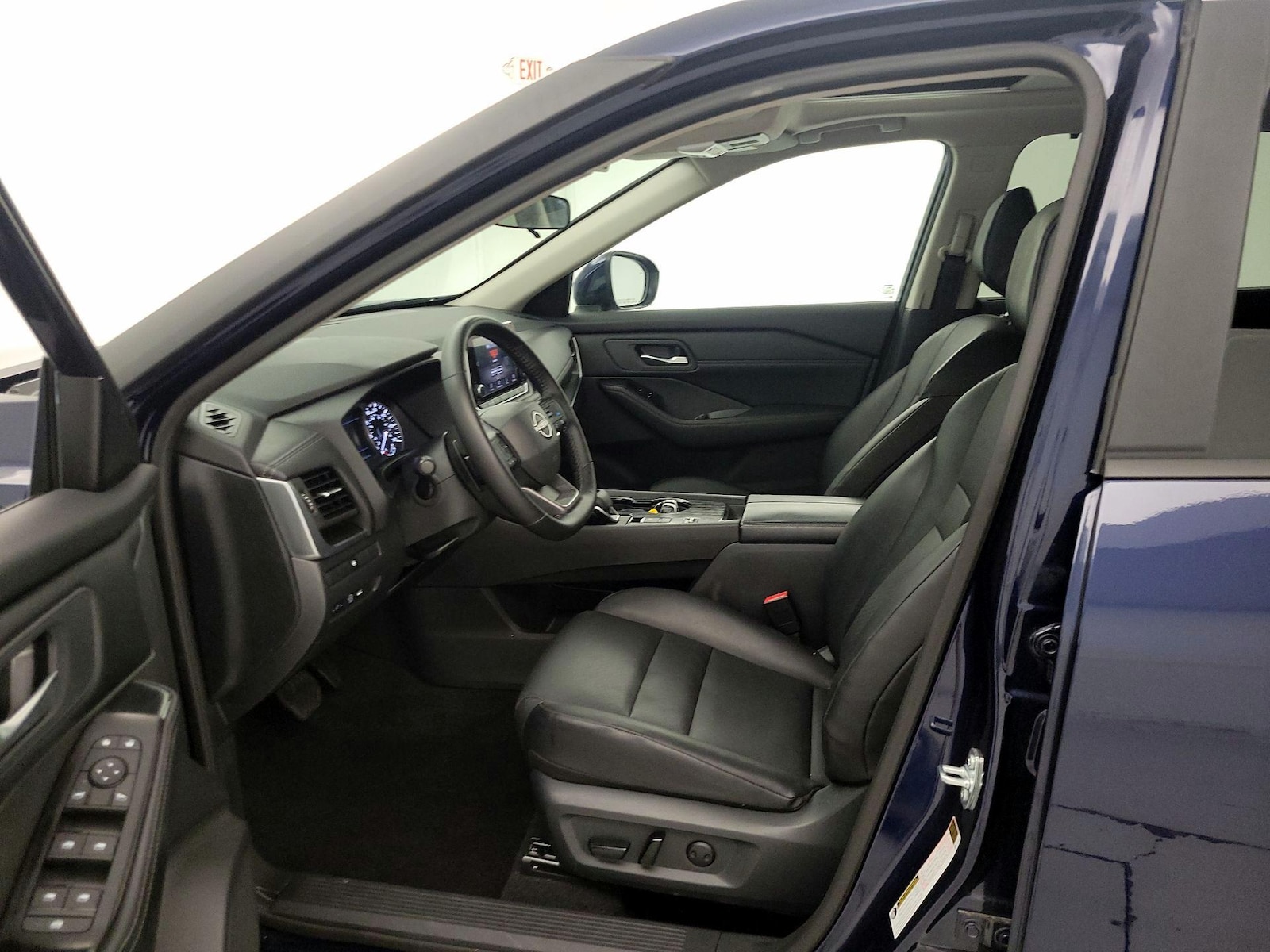 2025 Nissan Rogue SV - Photo 12