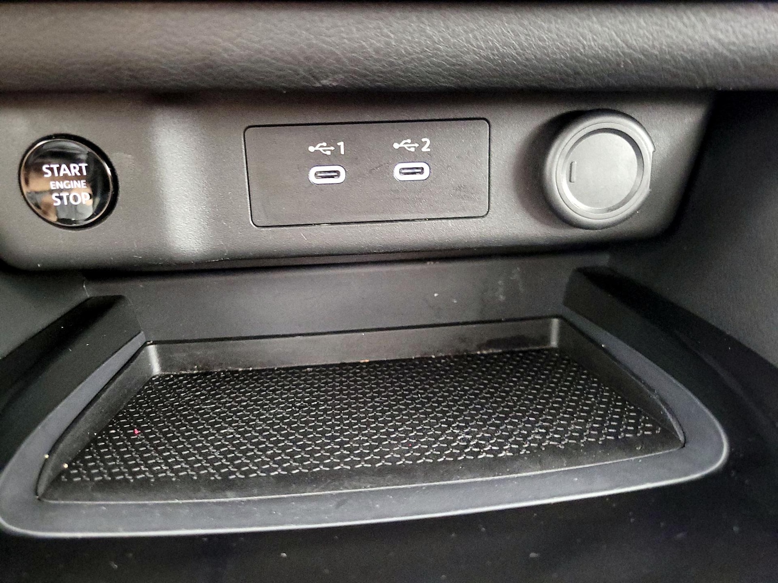 2025 Nissan Rogue SV - Photo 19