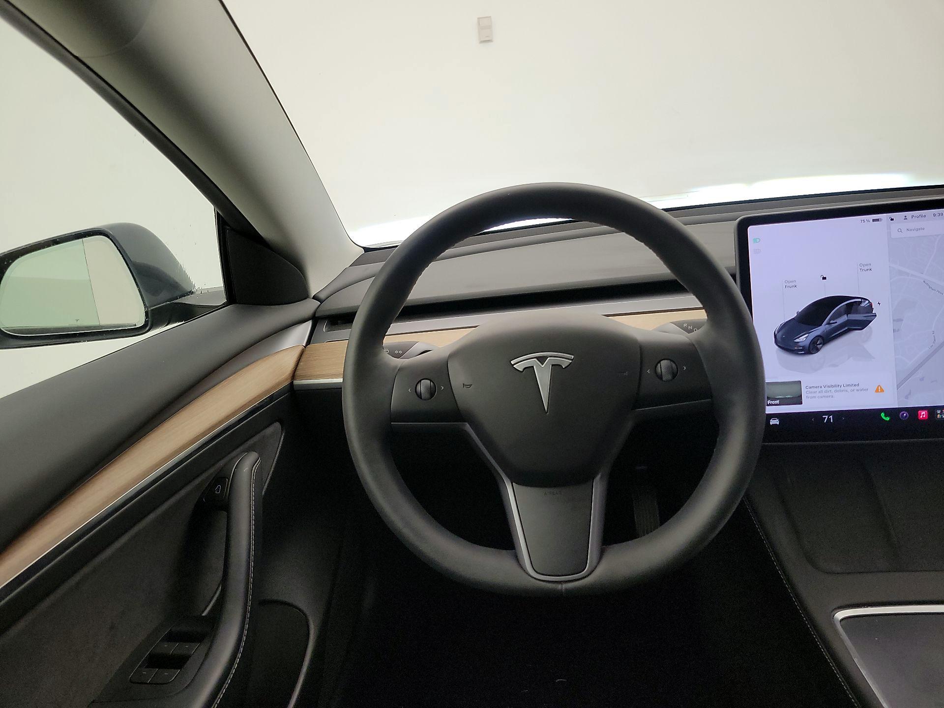 Thumbnail: 2023 Tesla Model 3 - 10