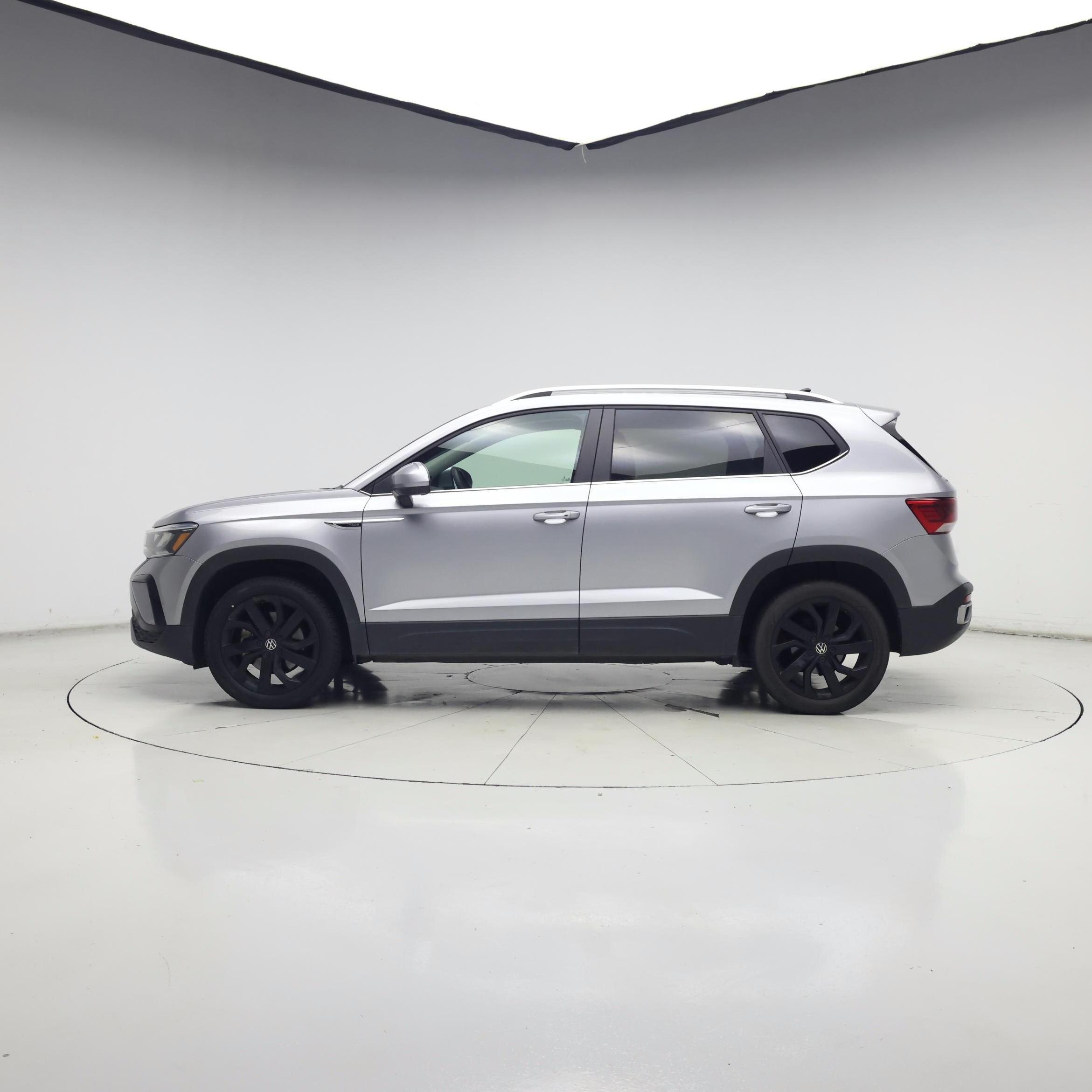 Thumbnail: 2023 Volkswagen Taos - 3
