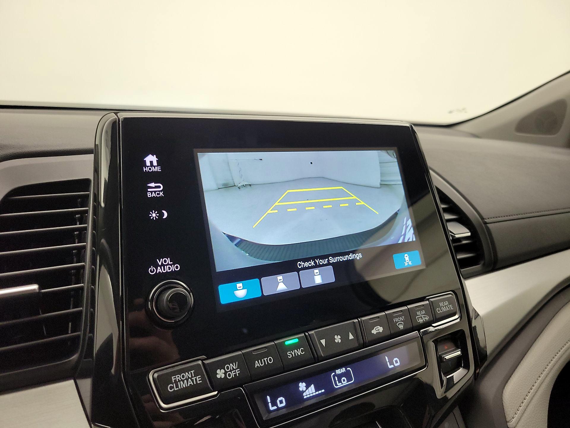 Thumbnail: 2023 Honda Odyssey - 14