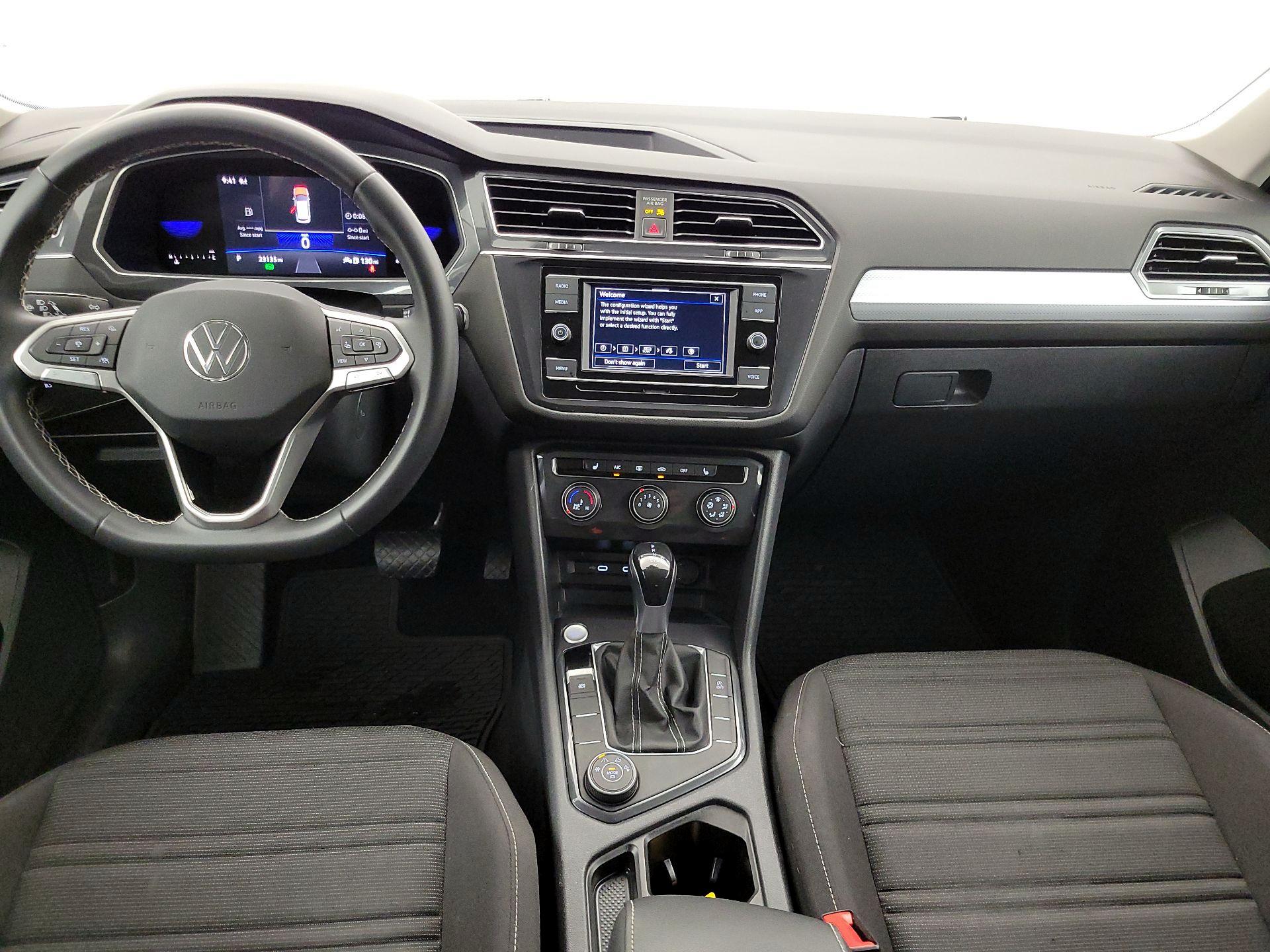 Thumbnail: 2023 Volkswagen Tiguan - 9