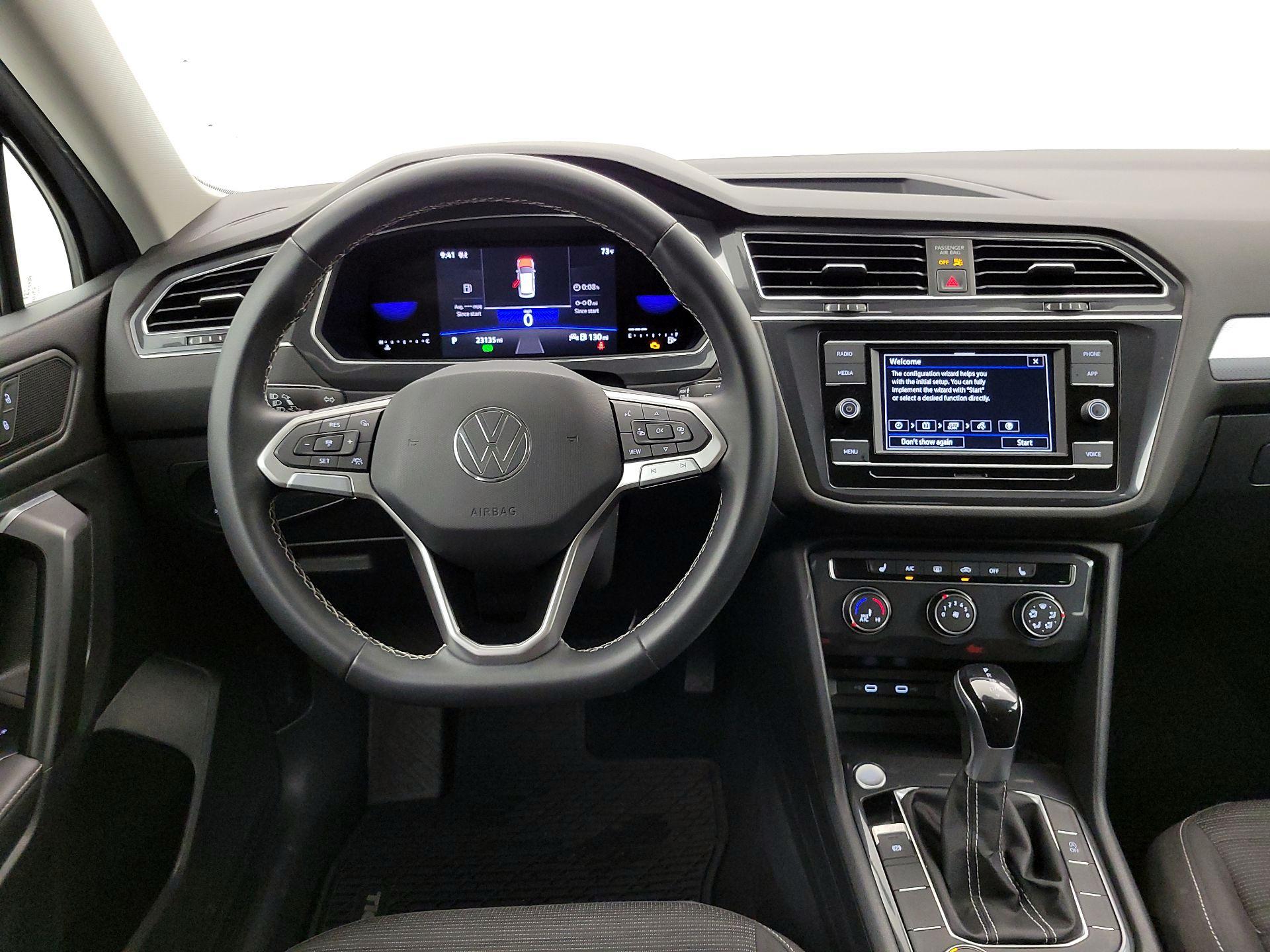Thumbnail: 2023 Volkswagen Tiguan - 10