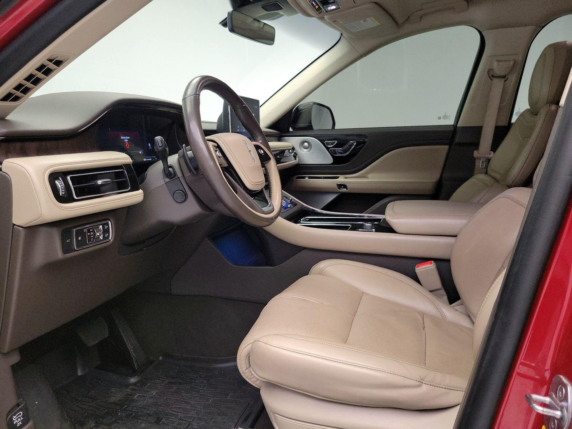 Thumbnail: 2020 Lincoln Aviator - 11