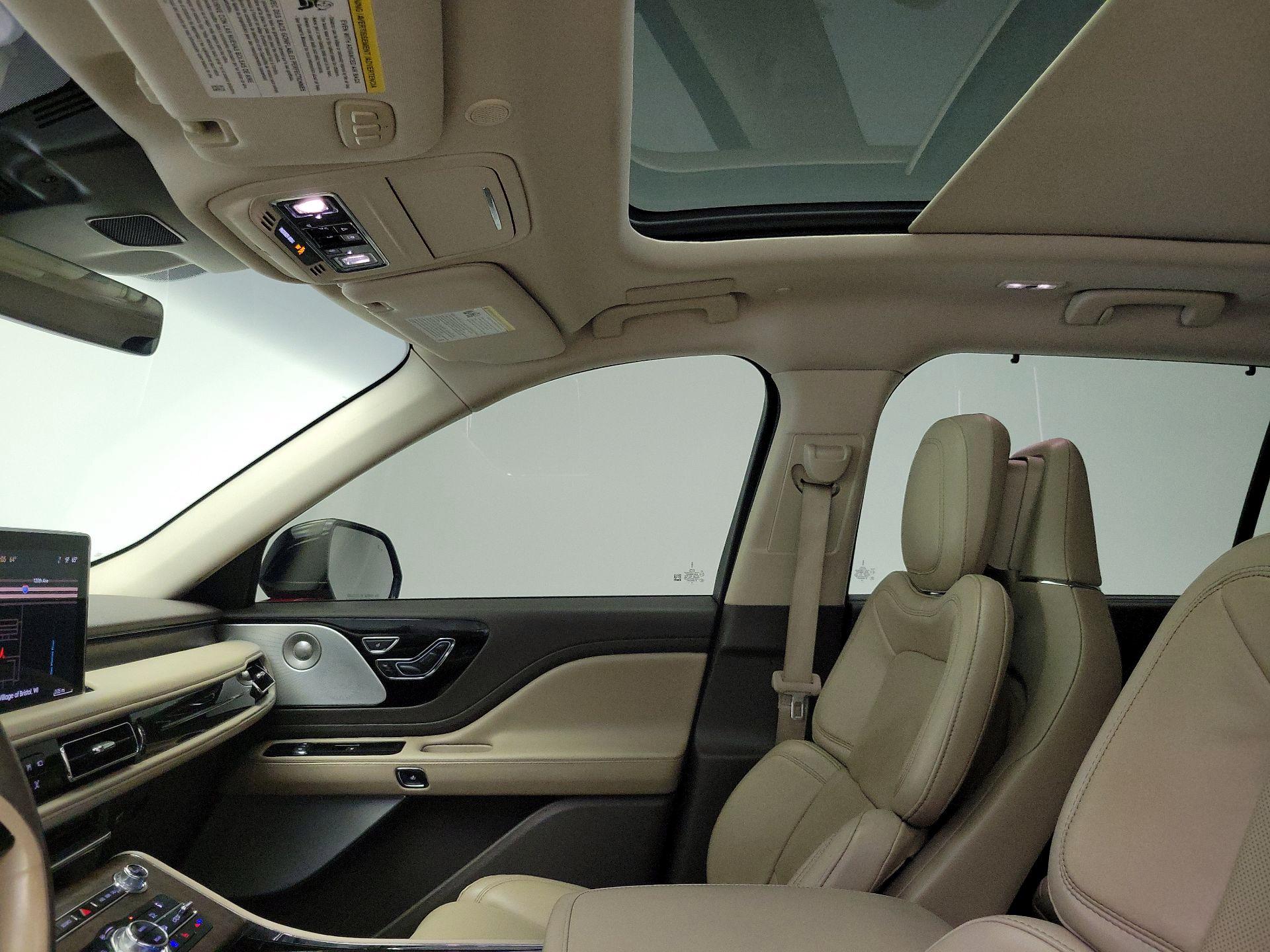 Thumbnail: 2020 Lincoln Aviator - 20