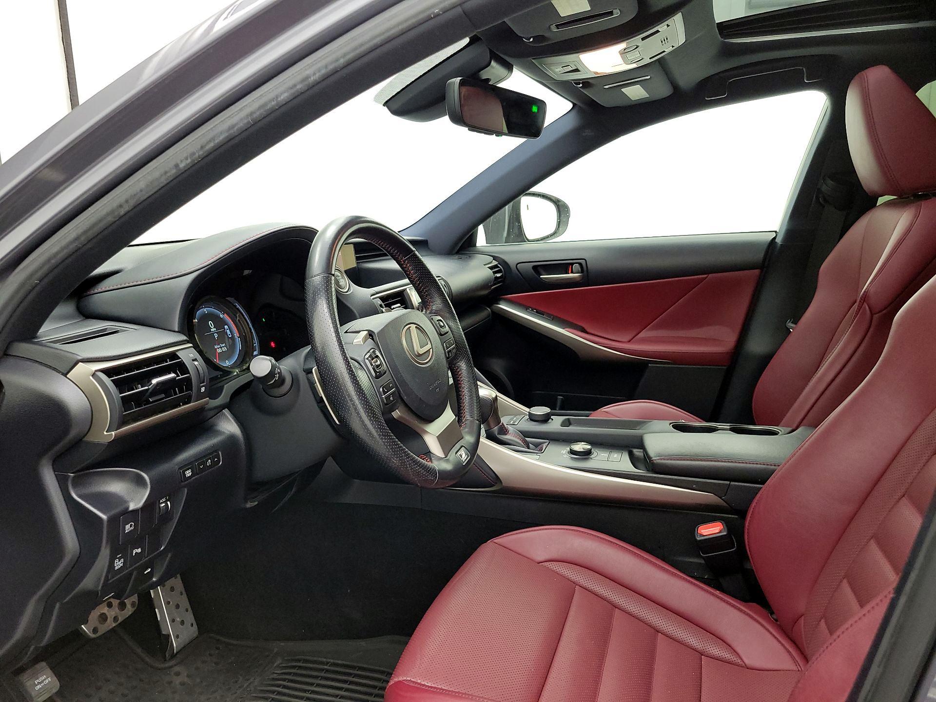 Thumbnail: 2019 Lexus IS - 11