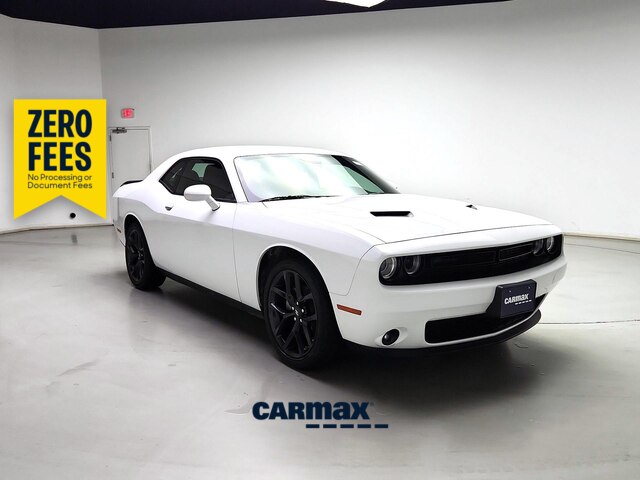 White 2022 Dodge Challenger Coupe Rear-Wheel Drive Automatic