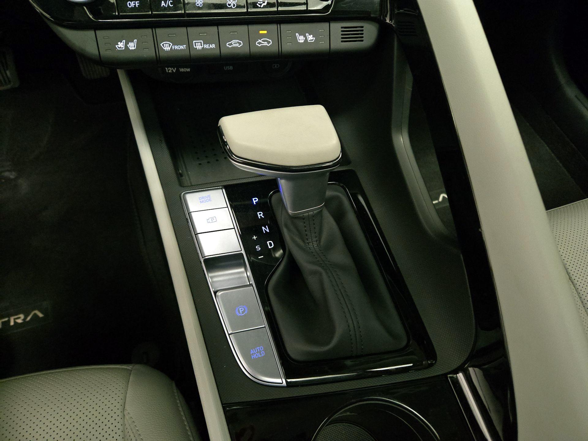 Thumbnail: 2023 Hyundai Elantra - 18