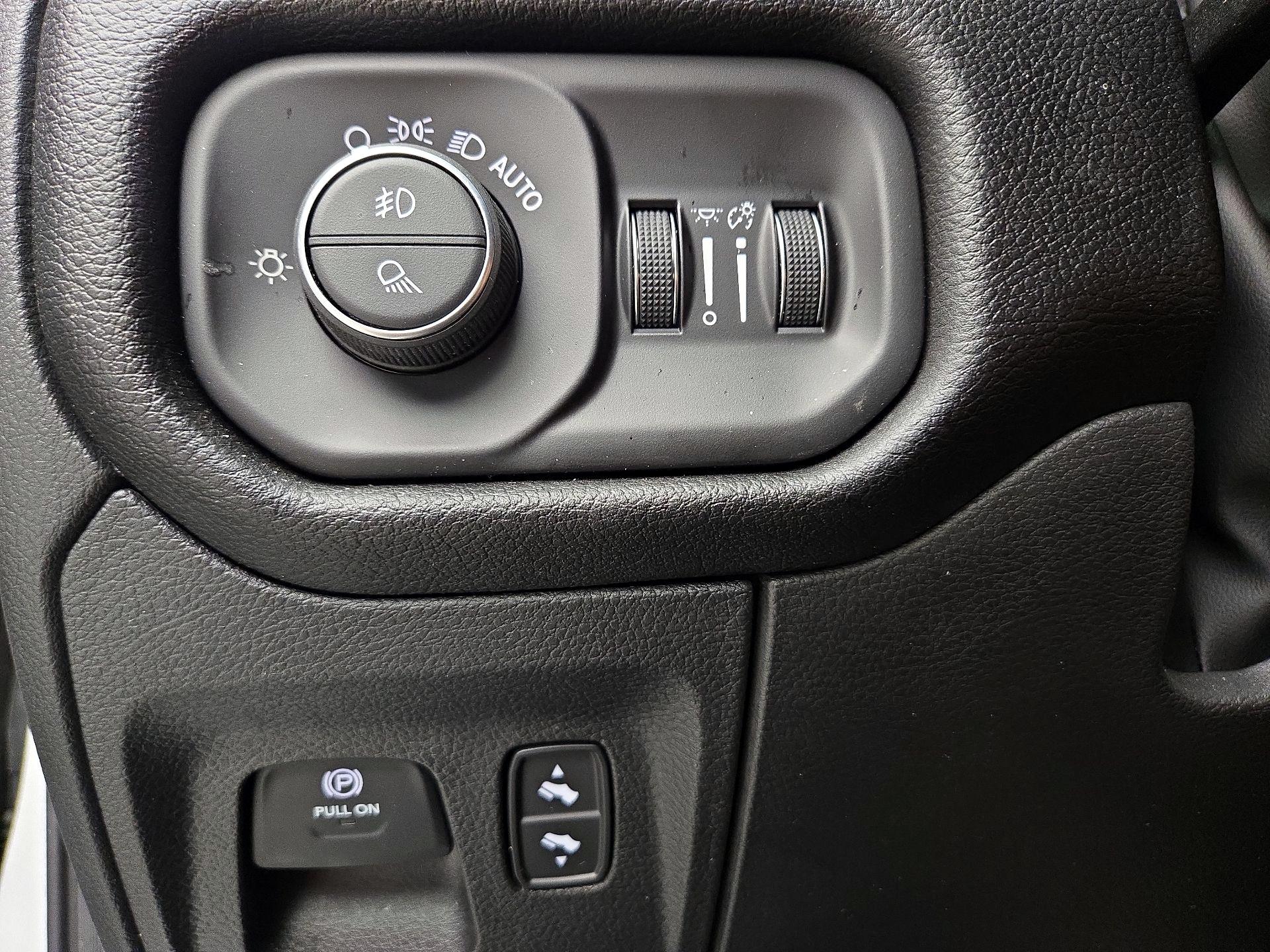 Thumbnail: 2026 RAM 1500 - 13