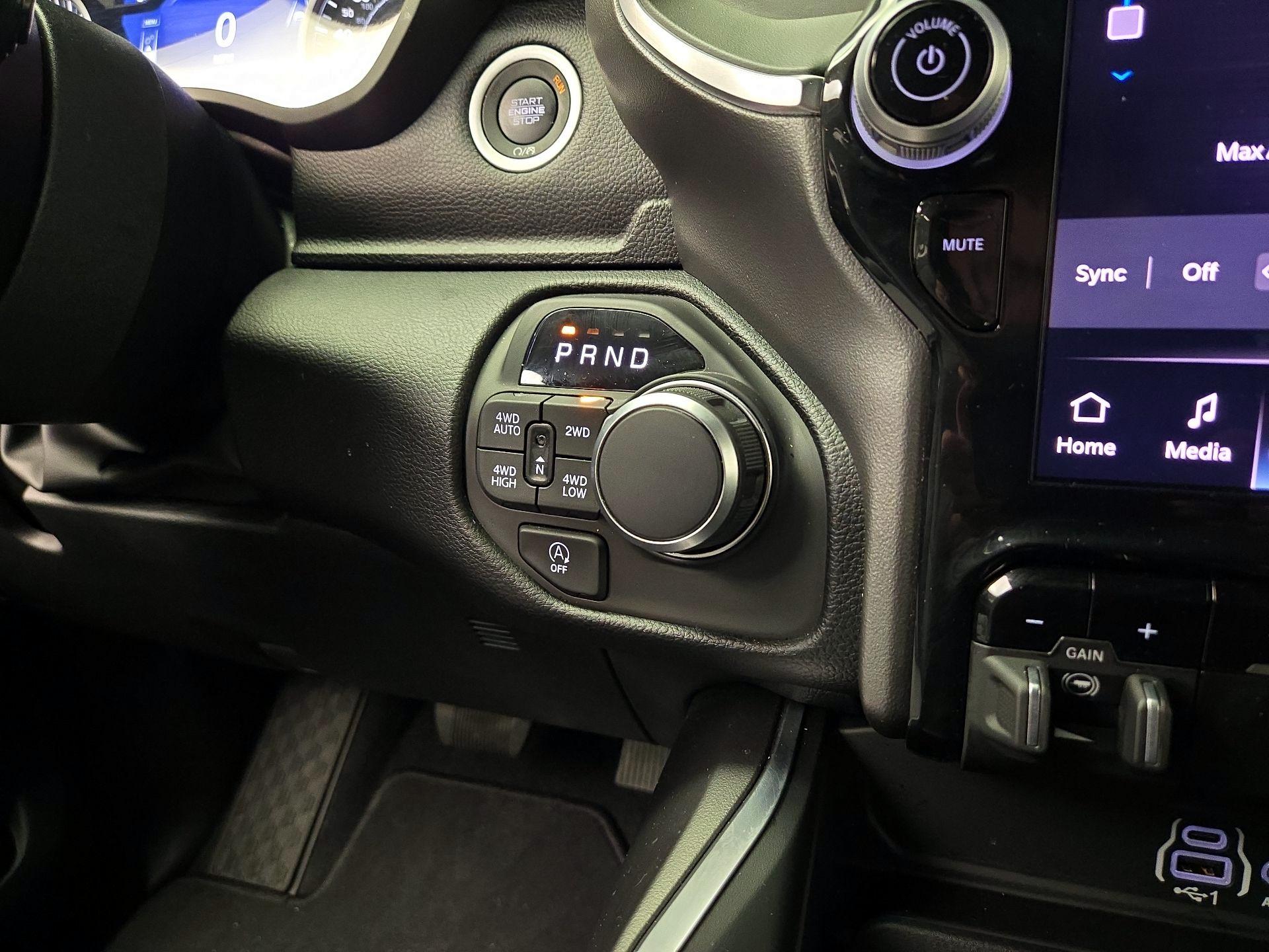 Thumbnail: 2026 RAM 1500 - 18