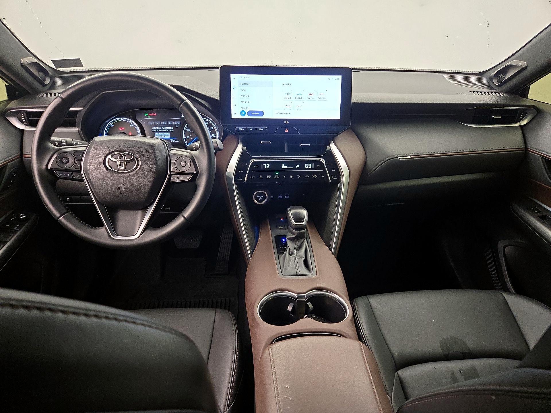 Thumbnail: 2024 Toyota Venza - 9