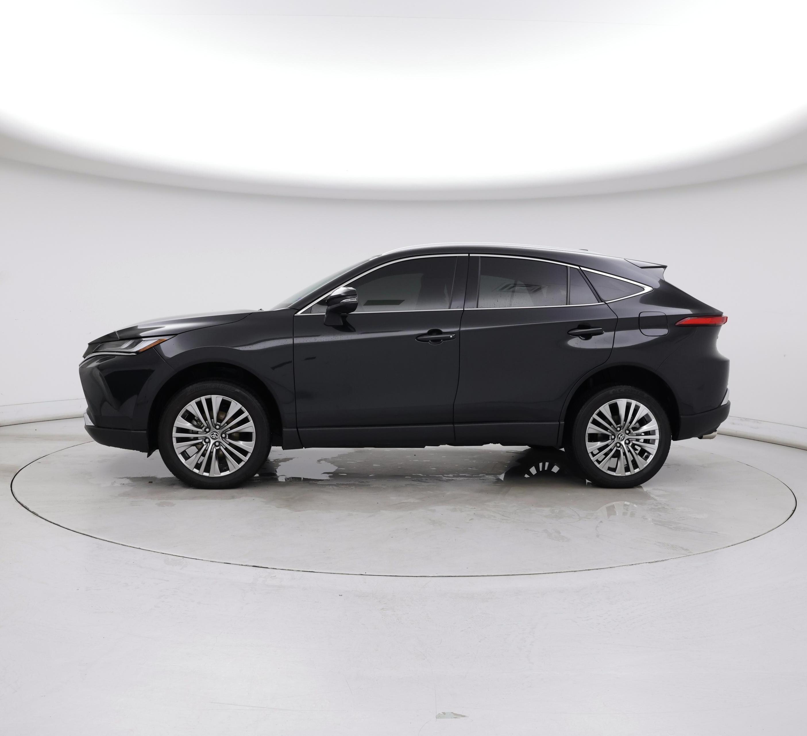 Thumbnail: 2024 Toyota Venza - 3