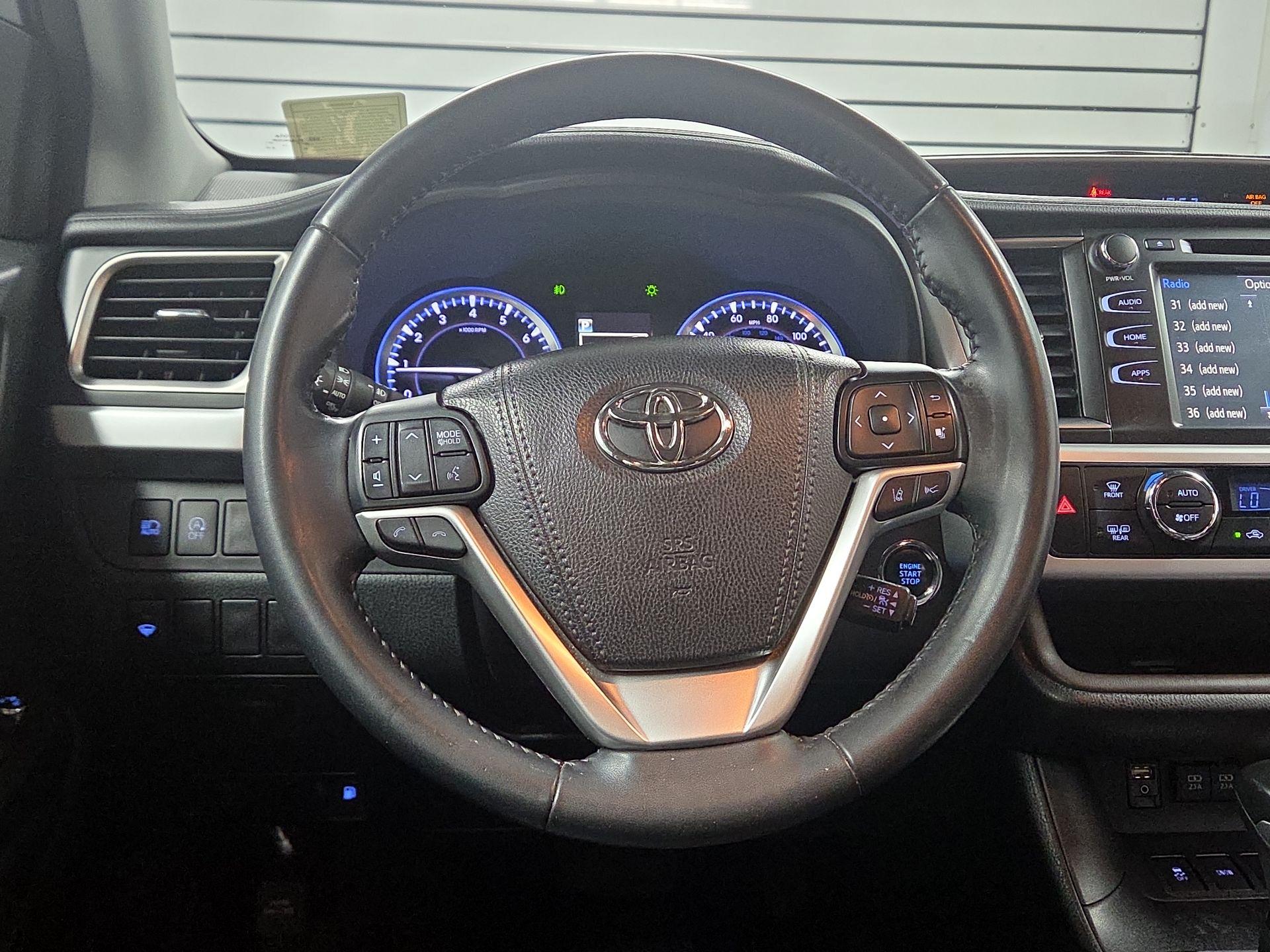 Thumbnail: 2018 Toyota Highlander - 10