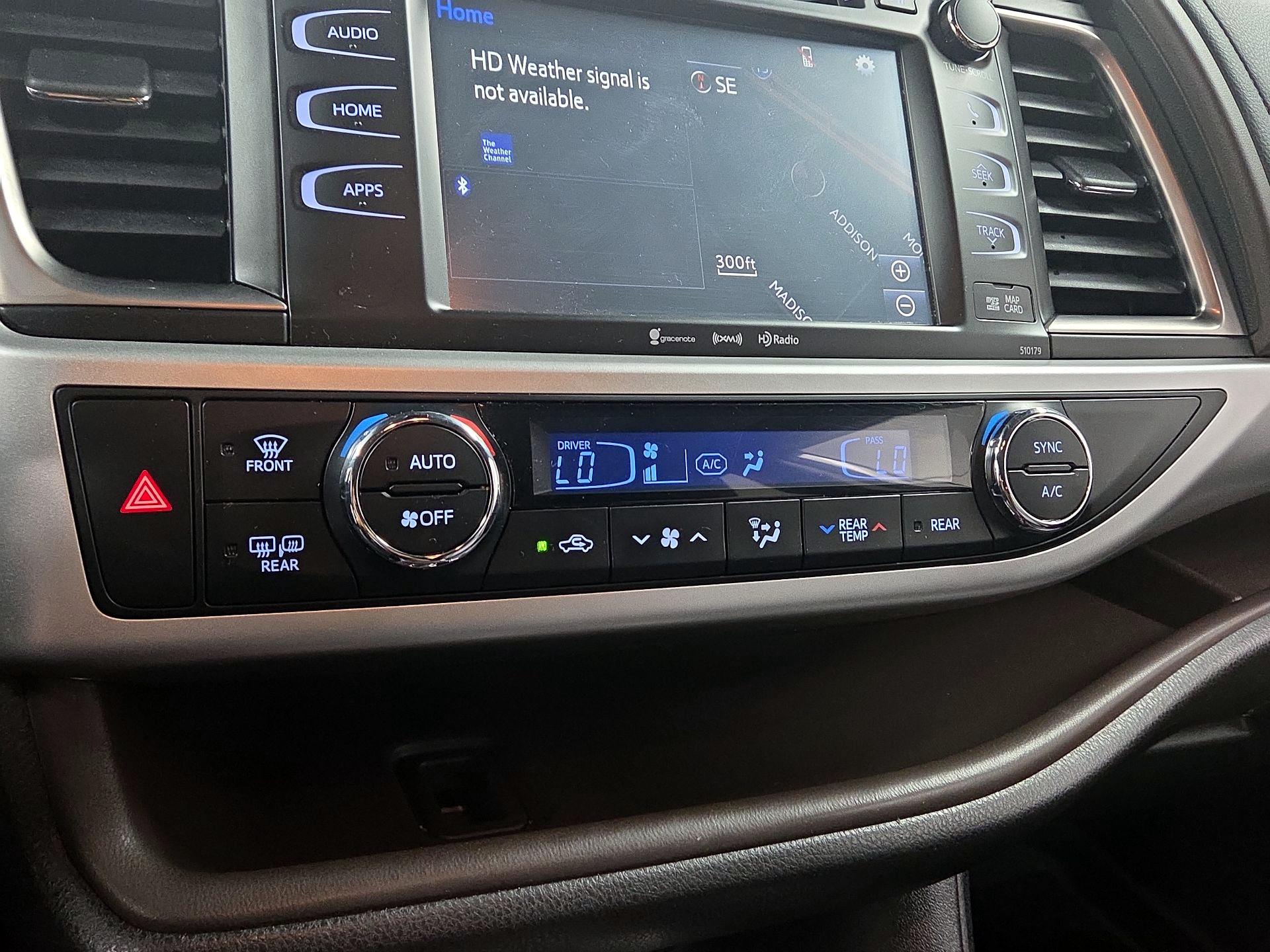 Thumbnail: 2018 Toyota Highlander - 14