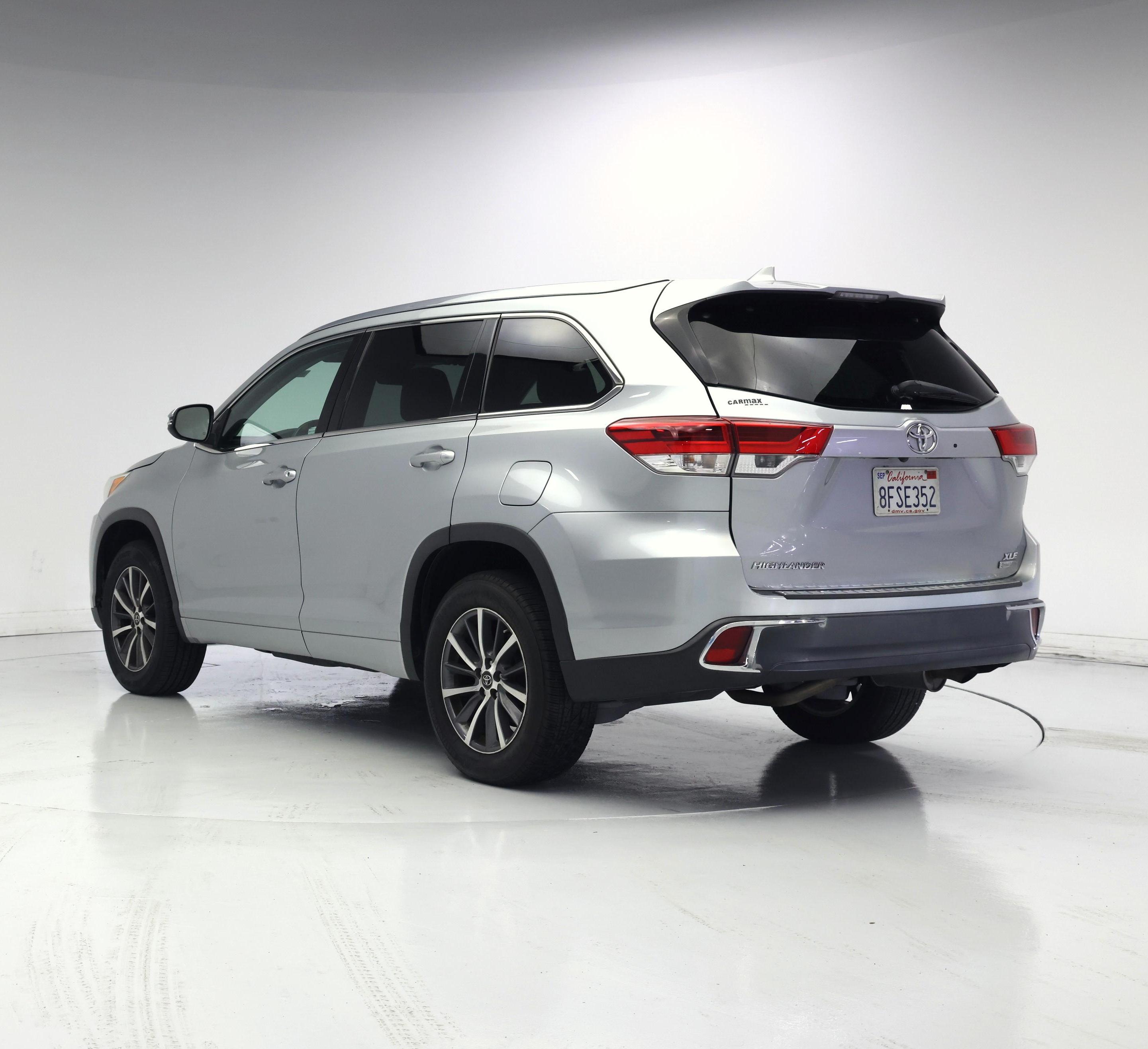 Thumbnail: 2018 Toyota Highlander - 2
