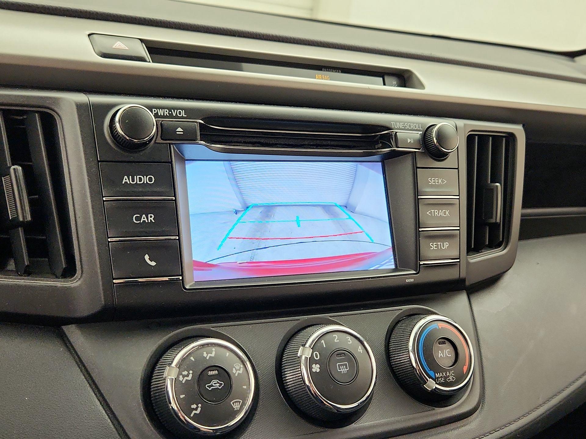 Thumbnail: 2016 Toyota RAV4 - 14