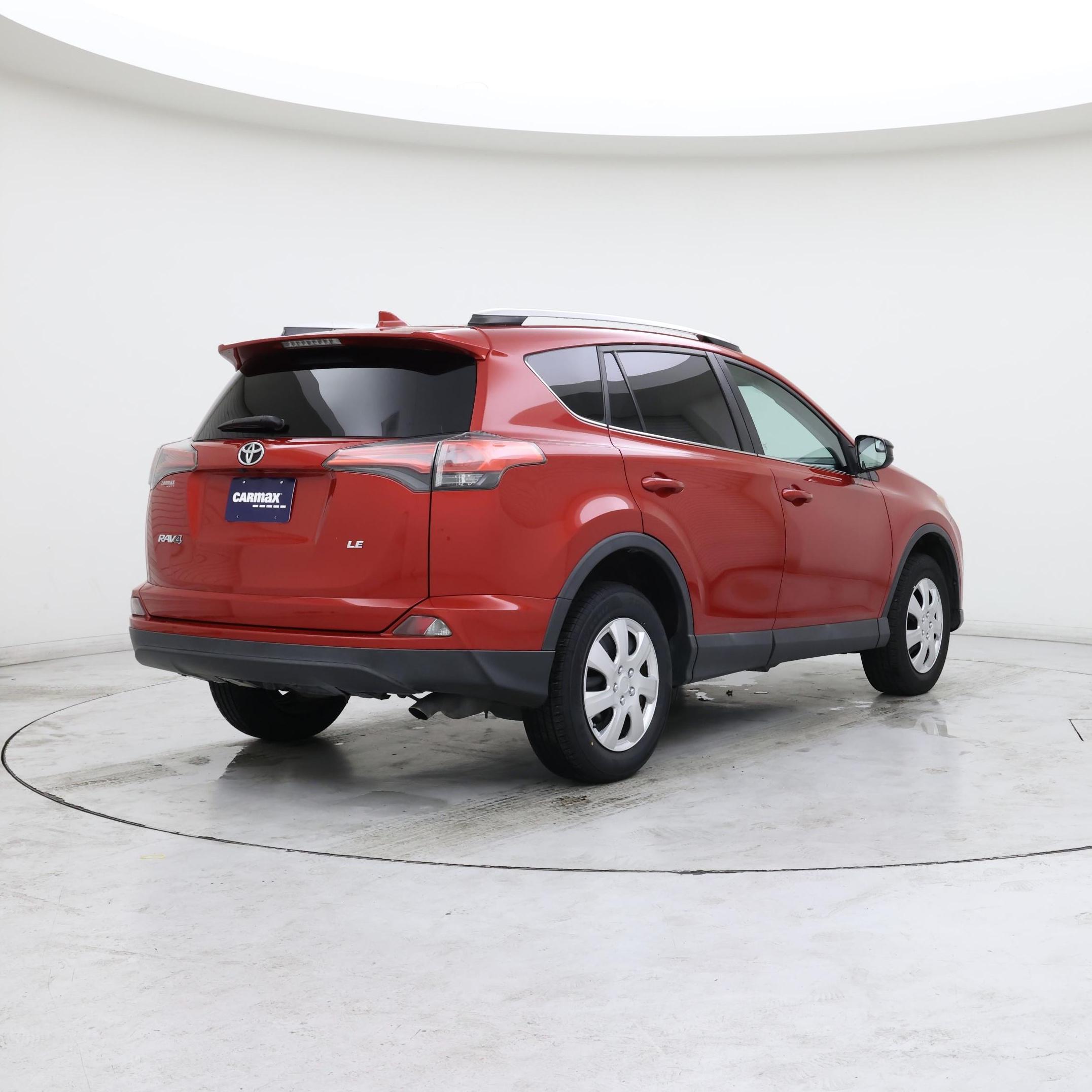 Thumbnail: 2016 Toyota RAV4 - 8