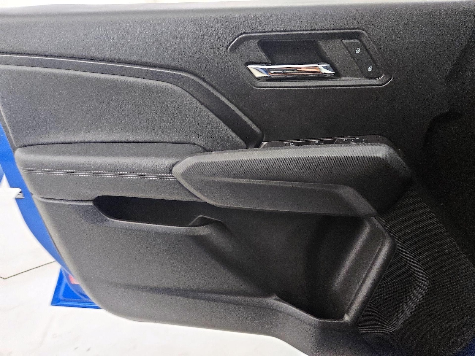 2023 Chevrolet Colorado LT - Photo 13